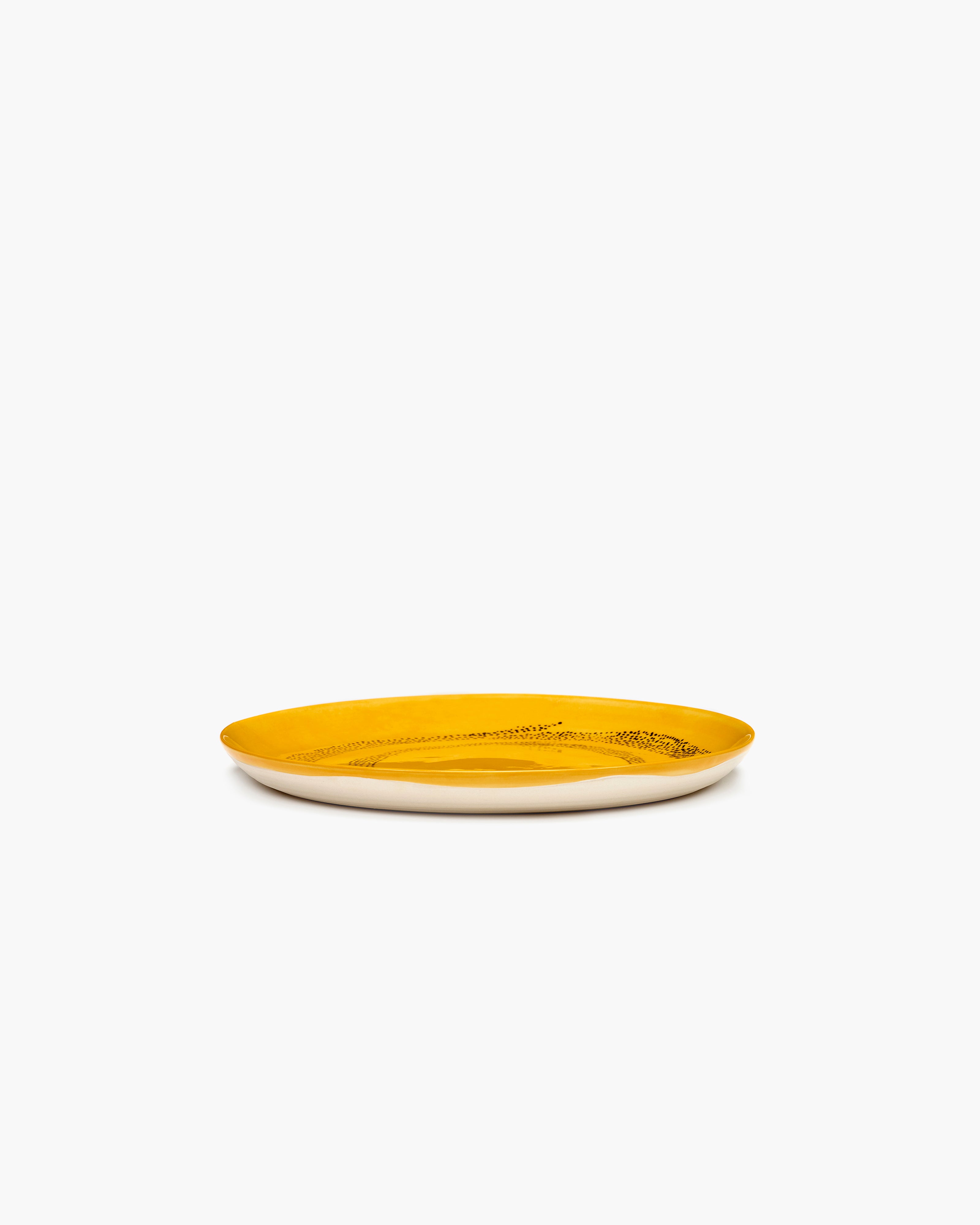 Serax Feast Starter plate yellow black dots talíř žlutý puntíky