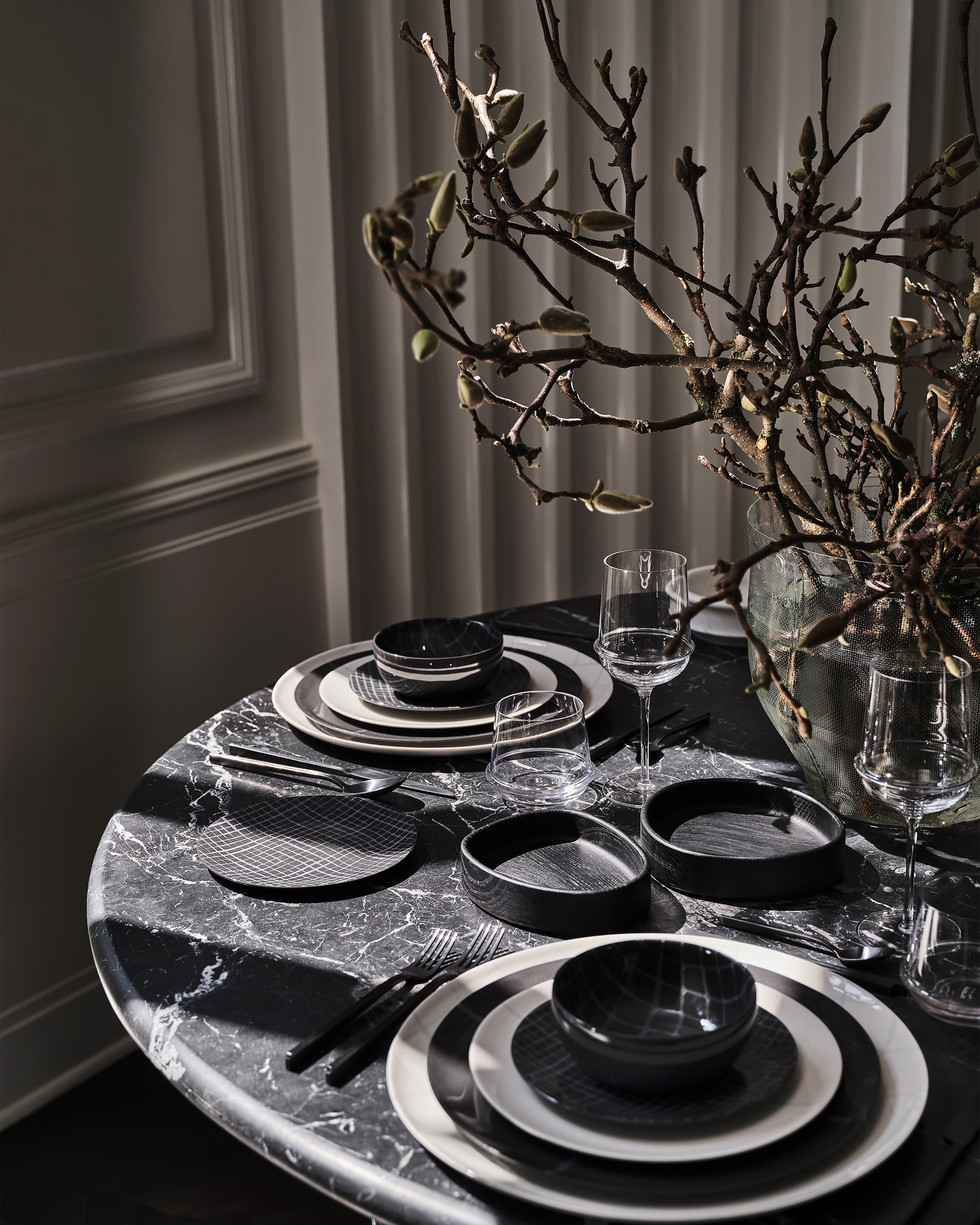 Serax Zuma snídaňový talíř Pacific šedý porcelán