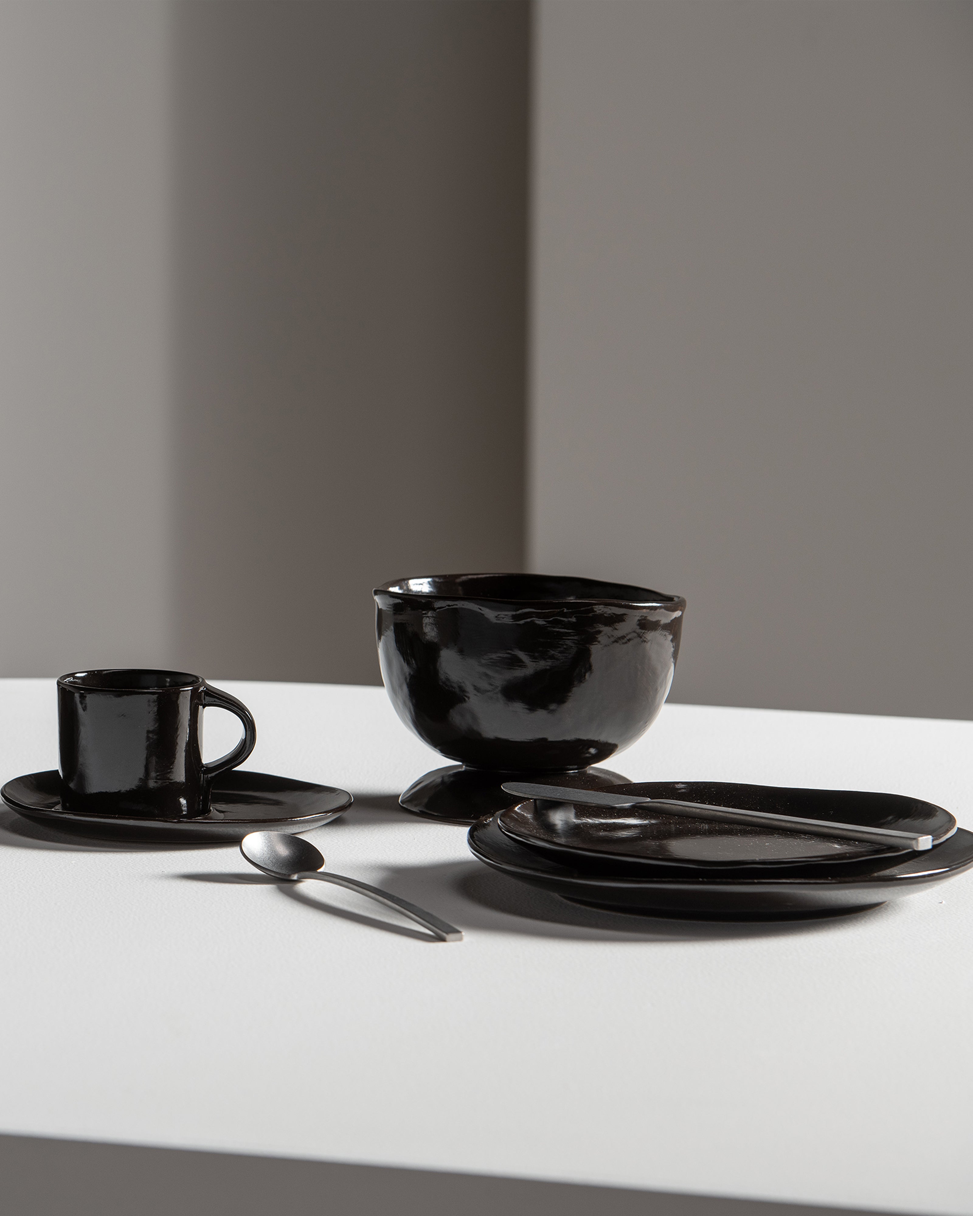 Serax La Mère šálek na espresso hnědý kamenina