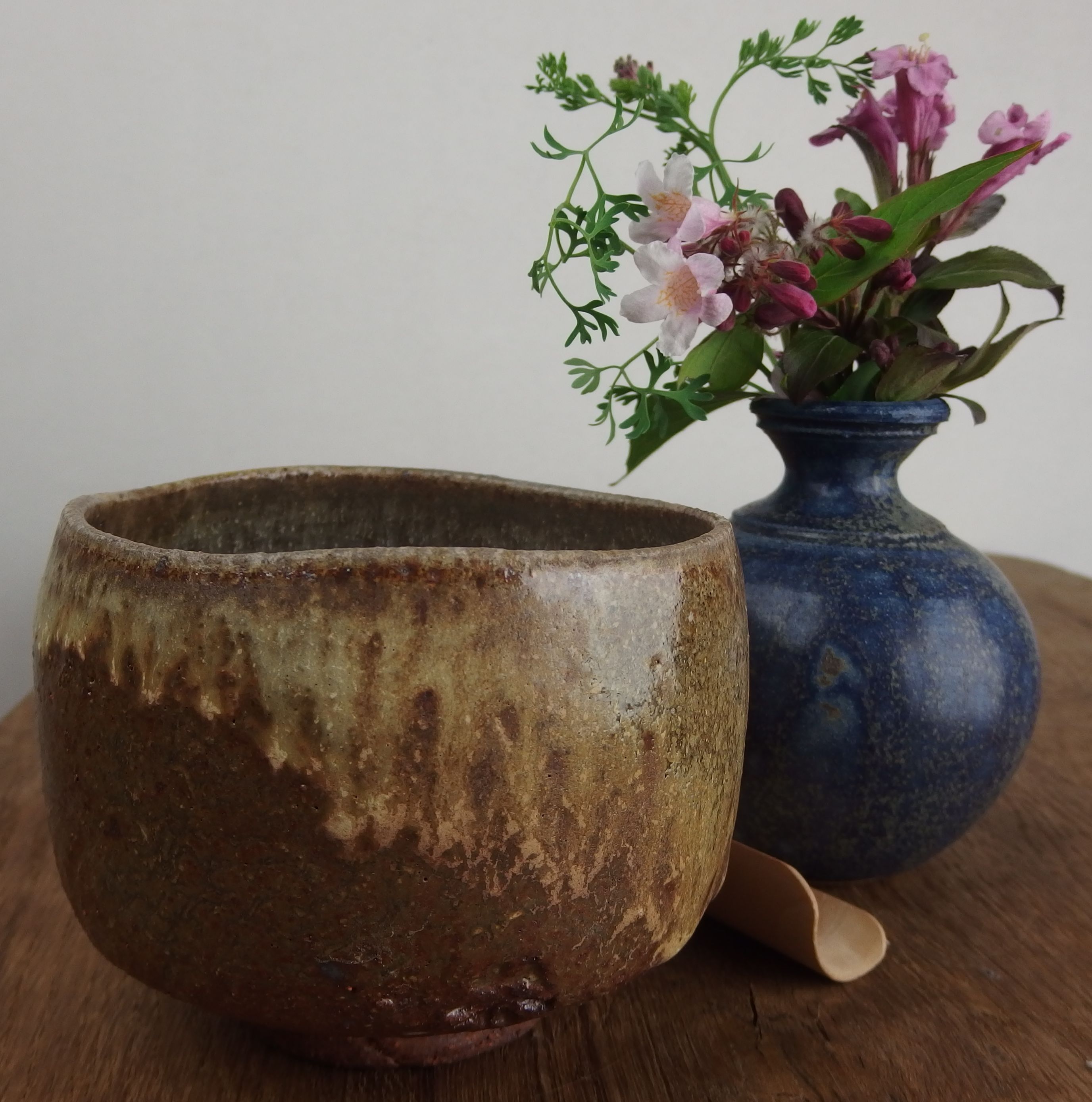 ARTkeramika Chawan čajová miska na matcha zlatohnědá