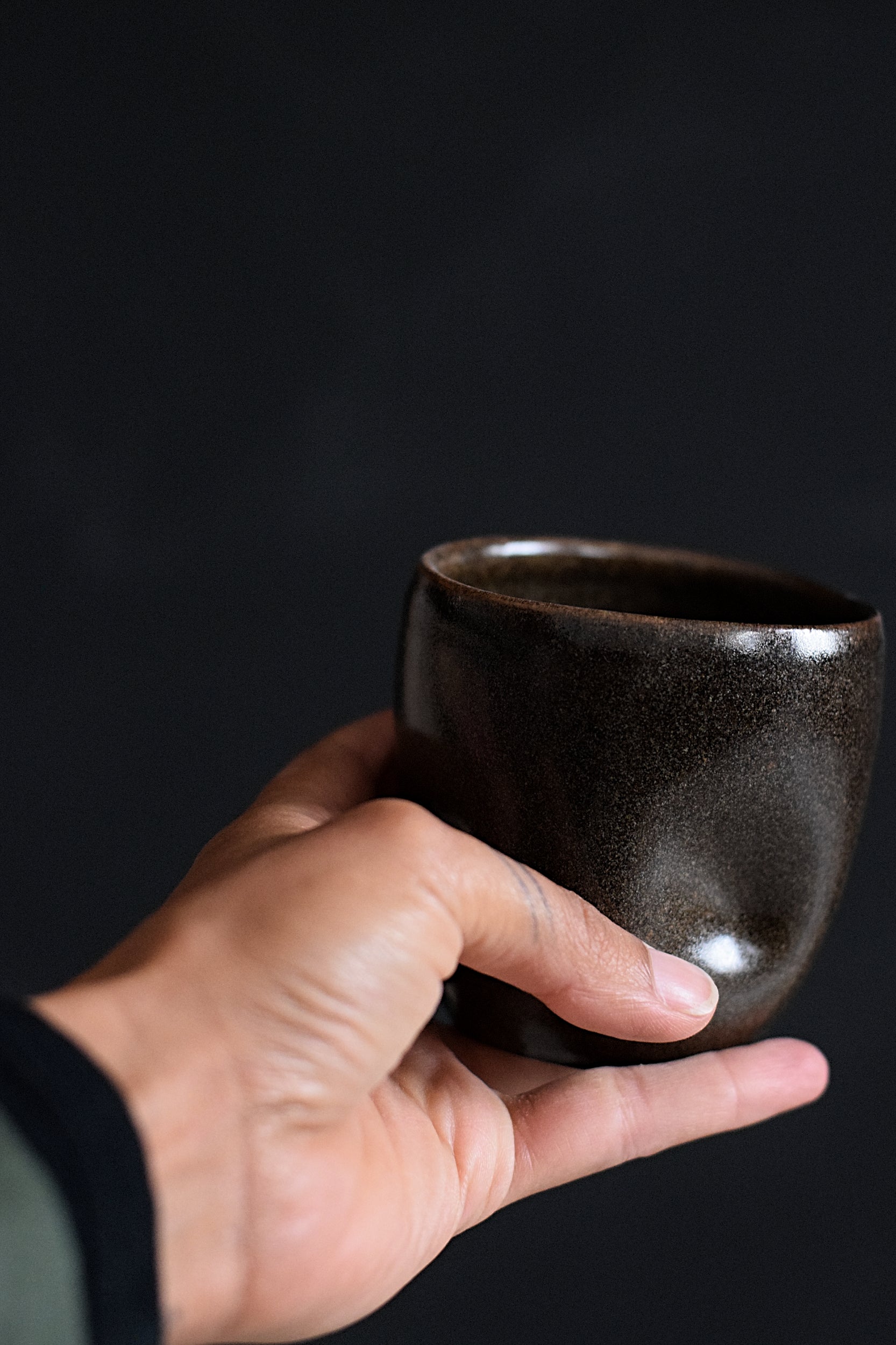 Terra Ceramics Ziggy hrnek 300 ml Temmoku hnědý