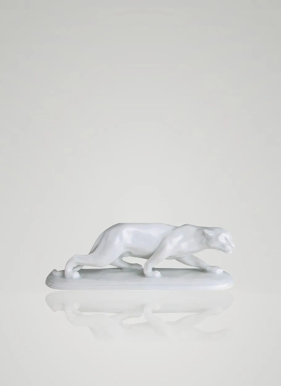 Augarten Panther creeping porcelánová figurka bílá ruční výroba