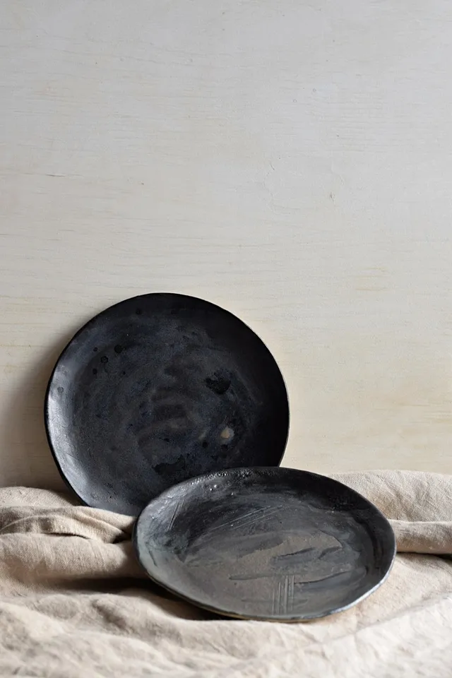 Terra Ceramics Prague LILI dezertní talíř 18 cm černý