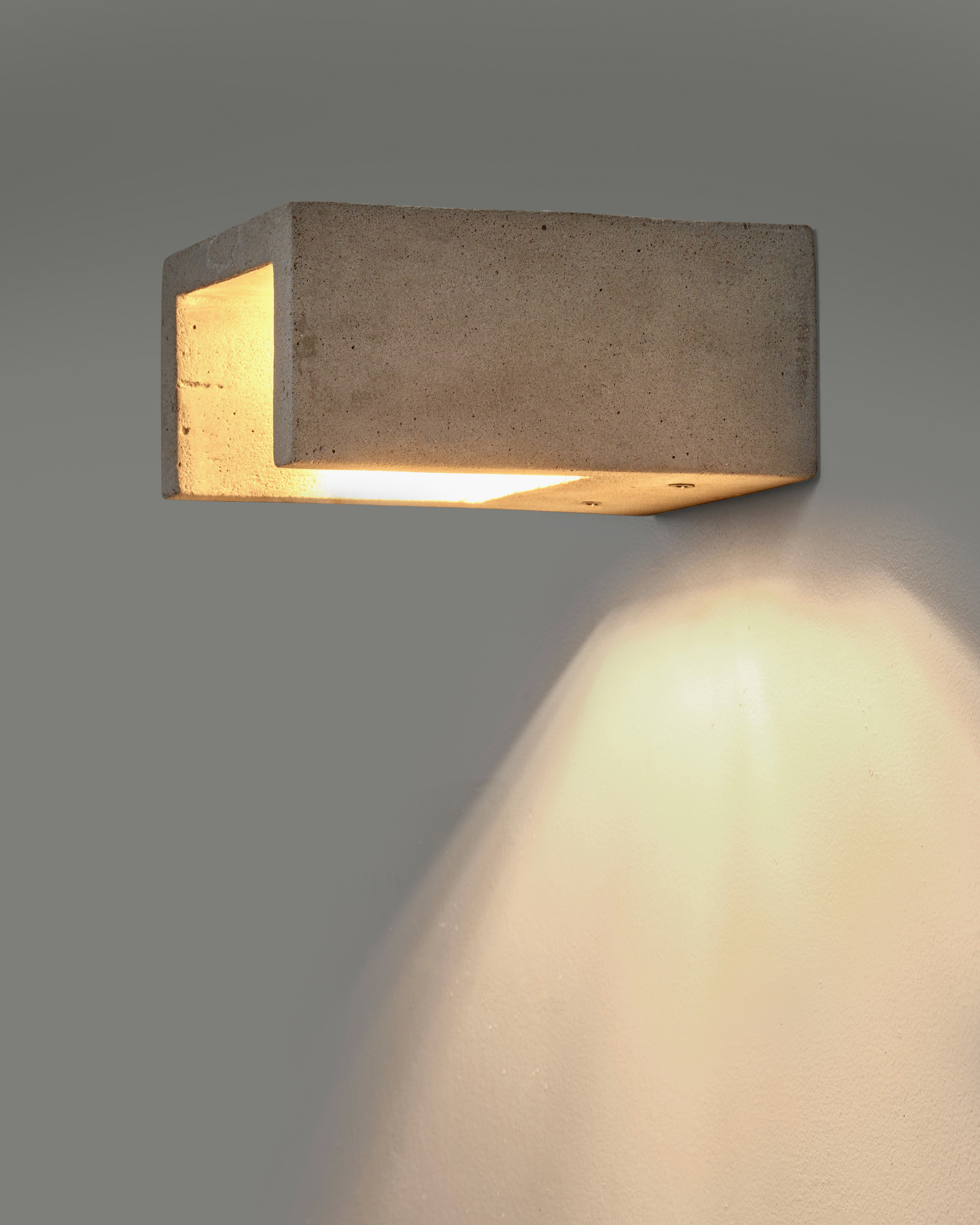 Serax Primary Shape °2 nástěnná lampa beton