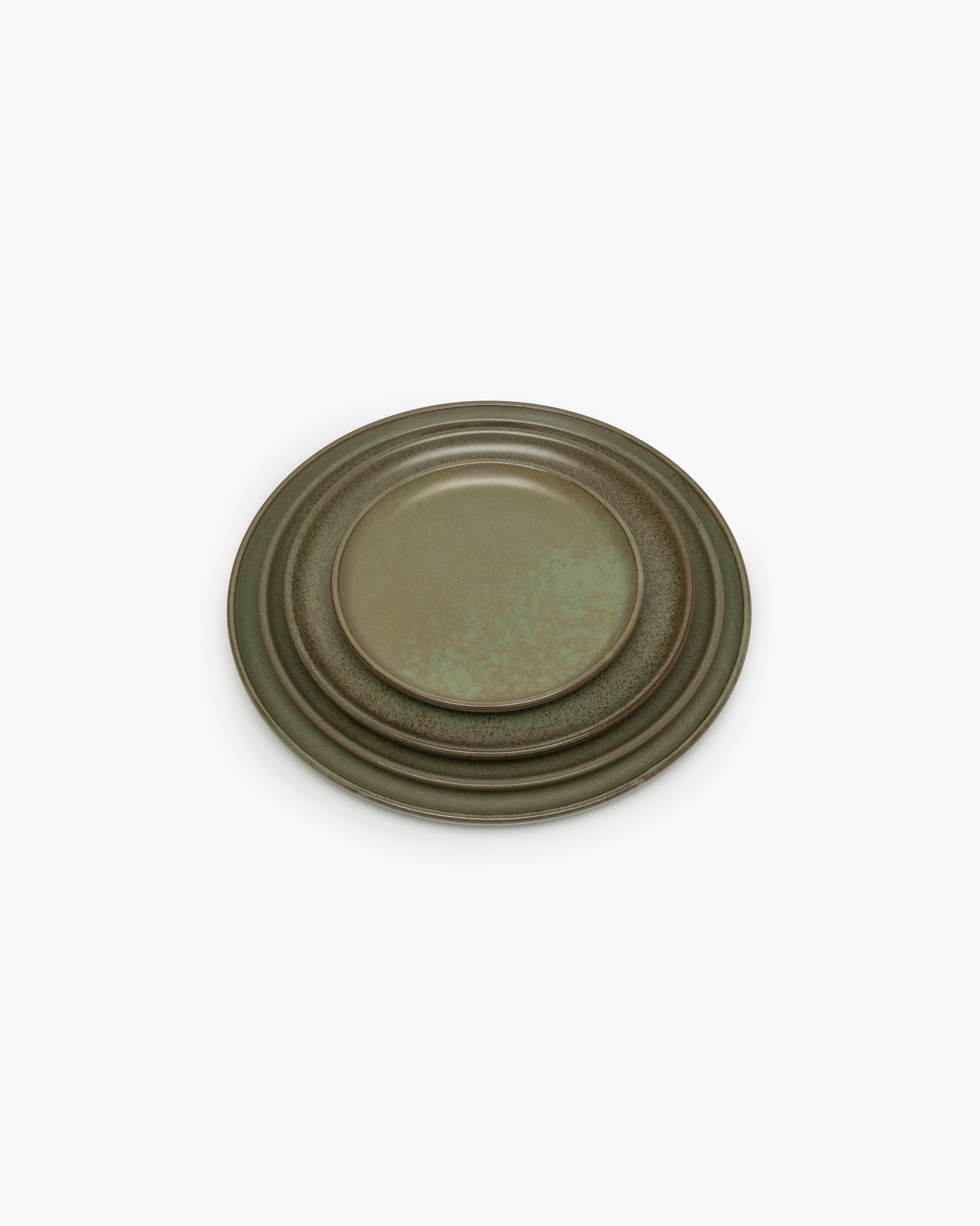 Serax Surface snídaňový talíř camo green reaktivní glazura