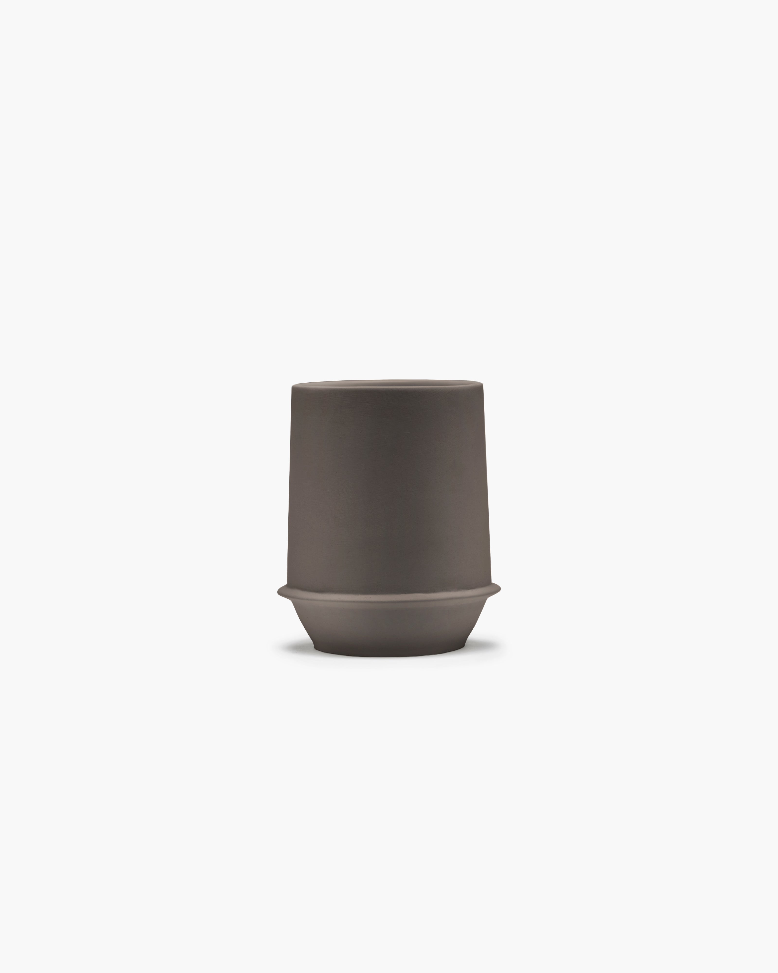 Serax Dune hrnek porcelánový tmavě hnědý
