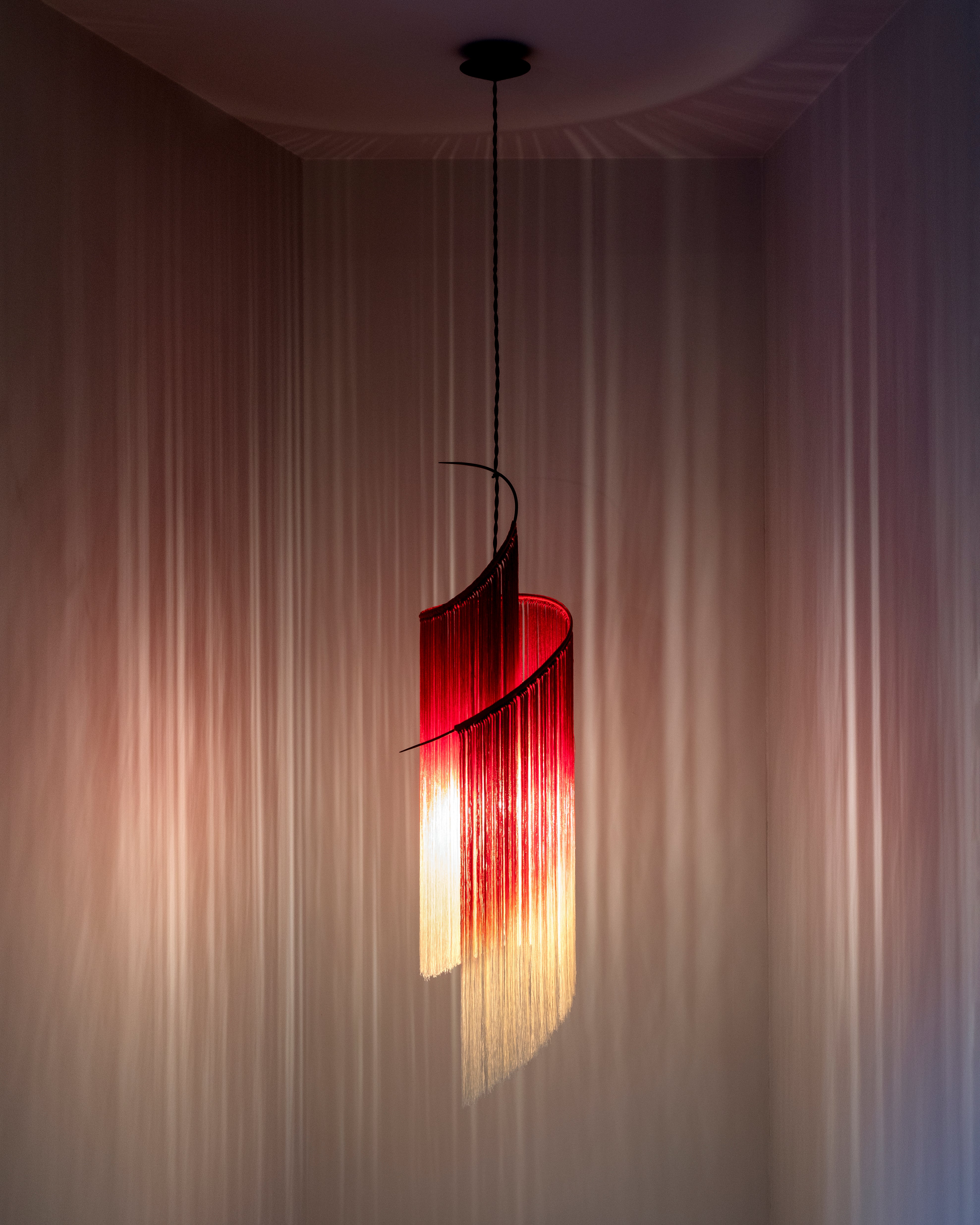 Serax Rey 1 závěsná lampa šarlatová/krémová