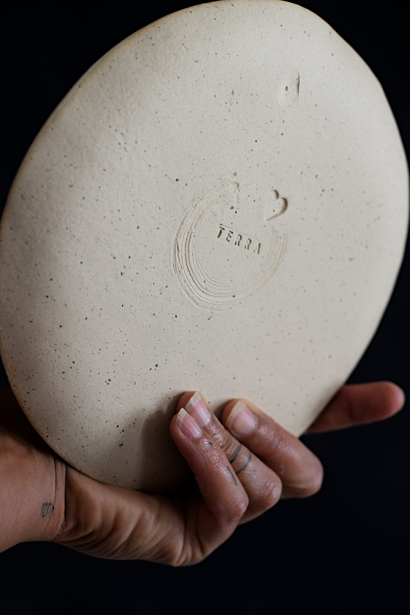 Terra Ceramics Prague LILI Give Me Coffee dezertní talíř 18 cm
