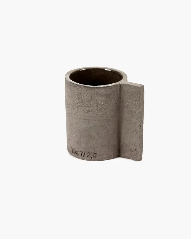 Serax FCK hrnek M šedohnědý cement