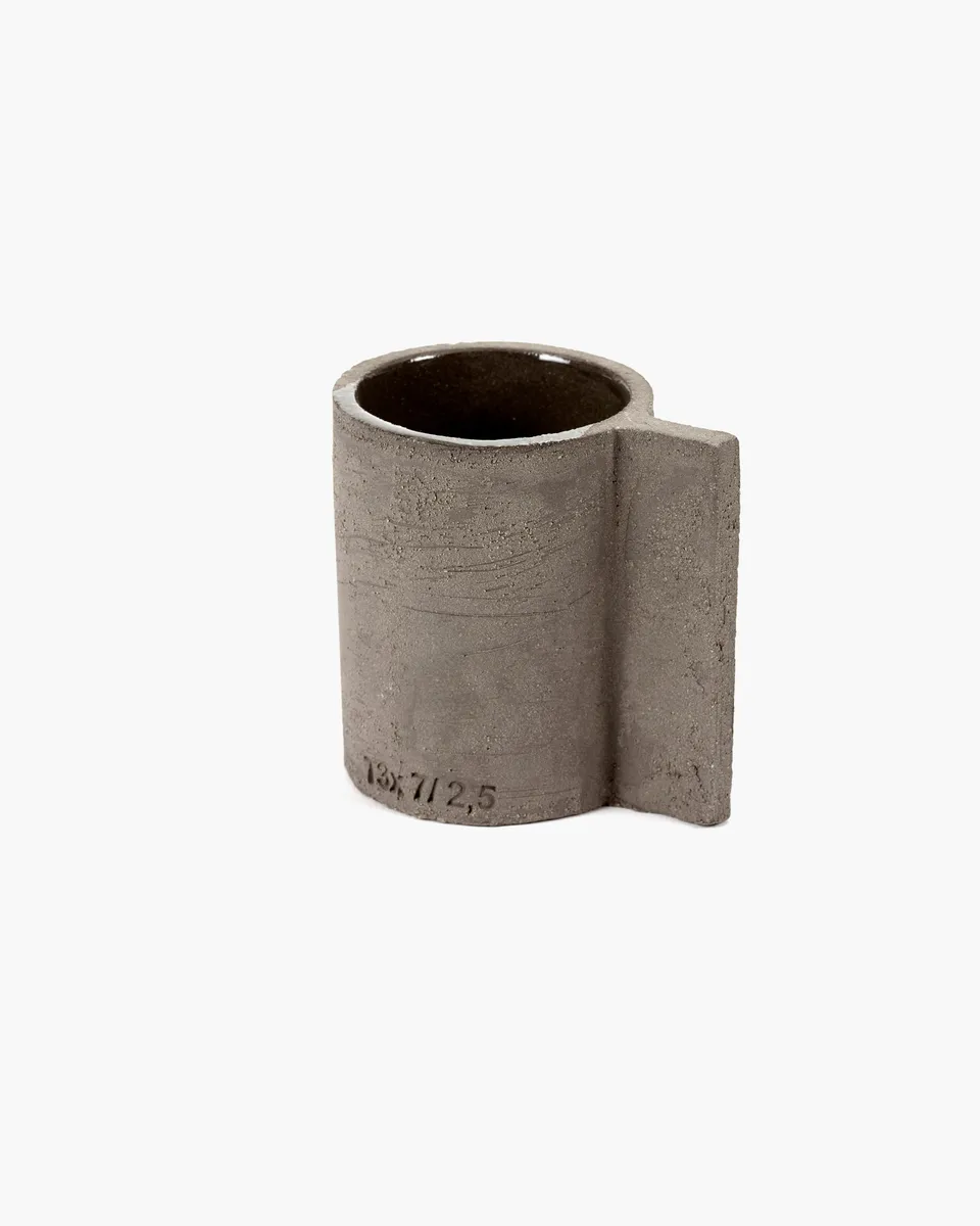 Serax FCK hrnek M šedohnědý cement