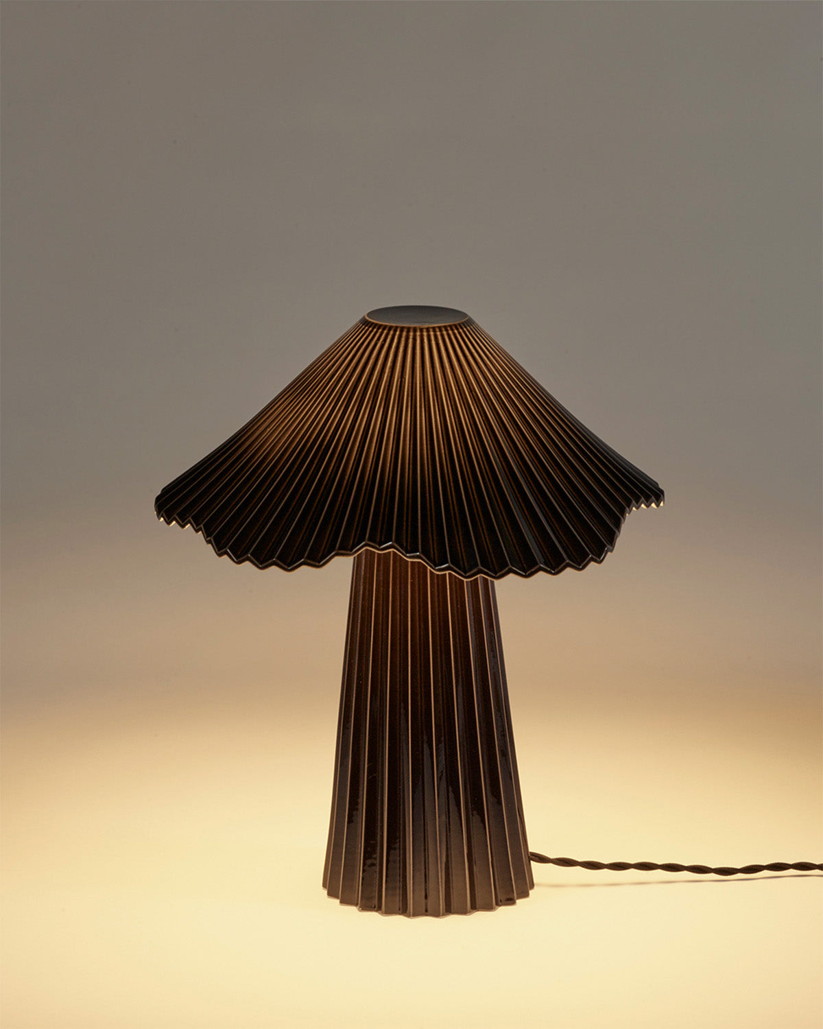 Serax Uala S stolní lampa porcelánová černobílá
