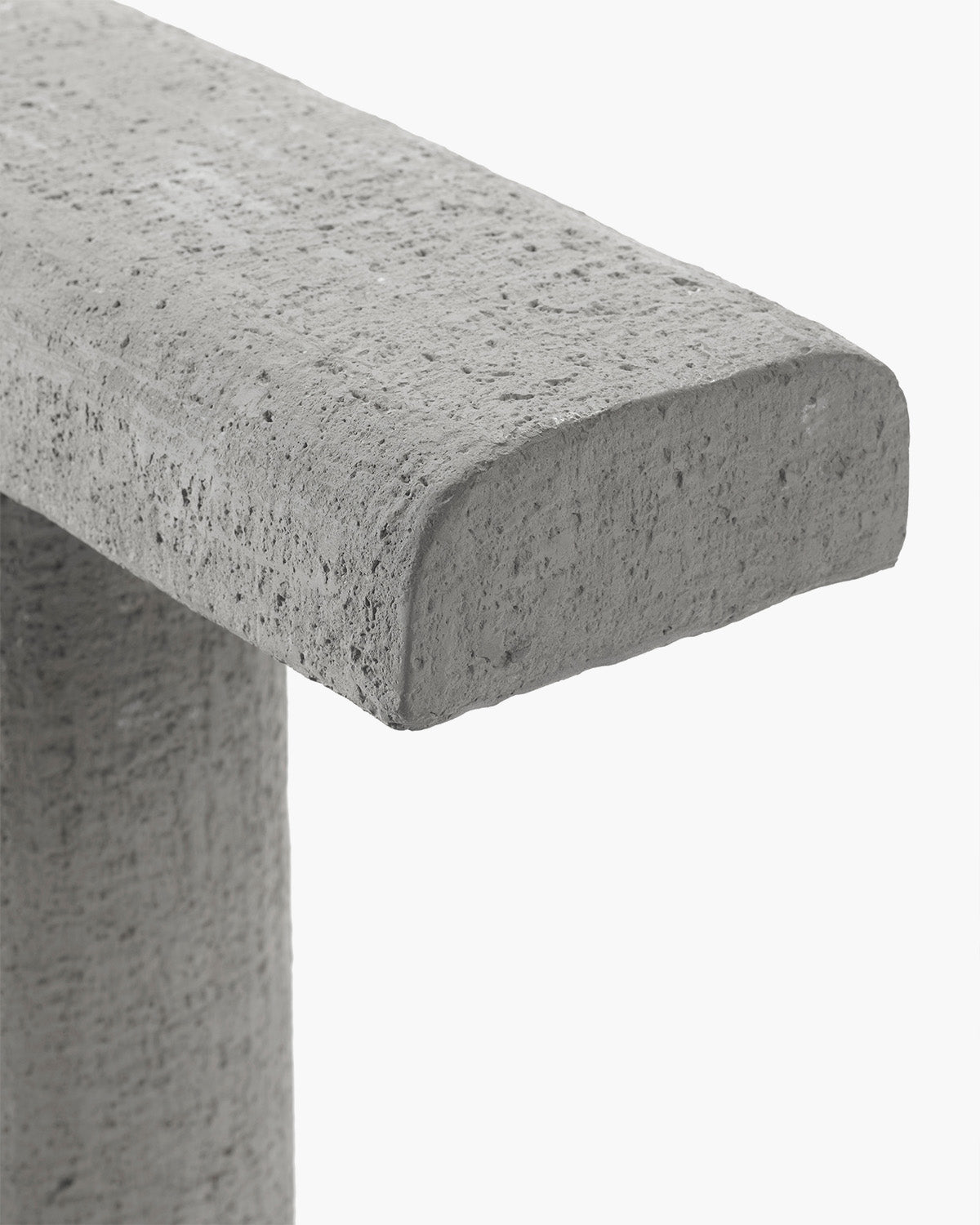 Serax FCK lampa stolní cementová šedá brutalistní