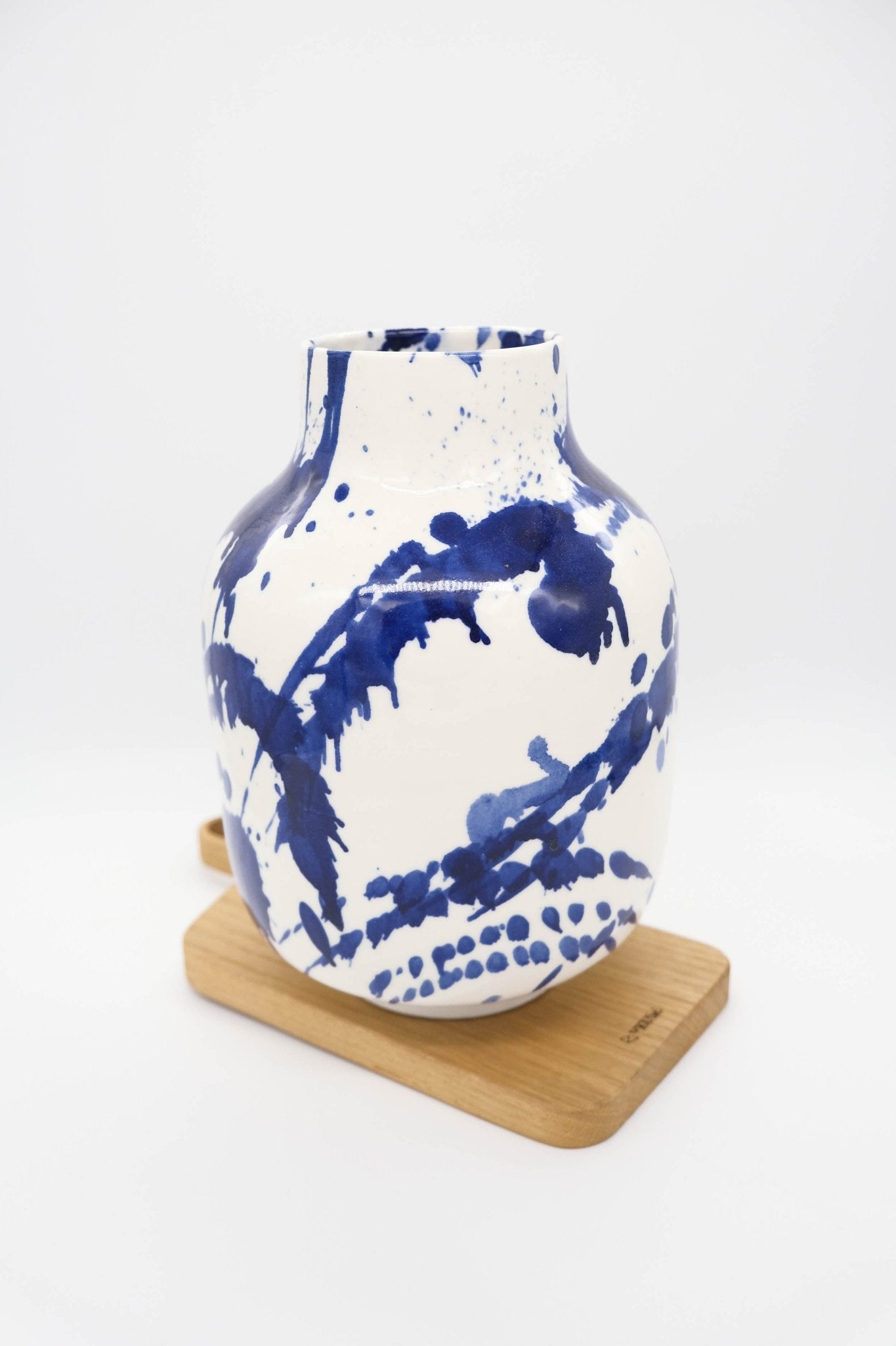 VKUSE Calla Kobalt váza XL 27 cm porcelánová