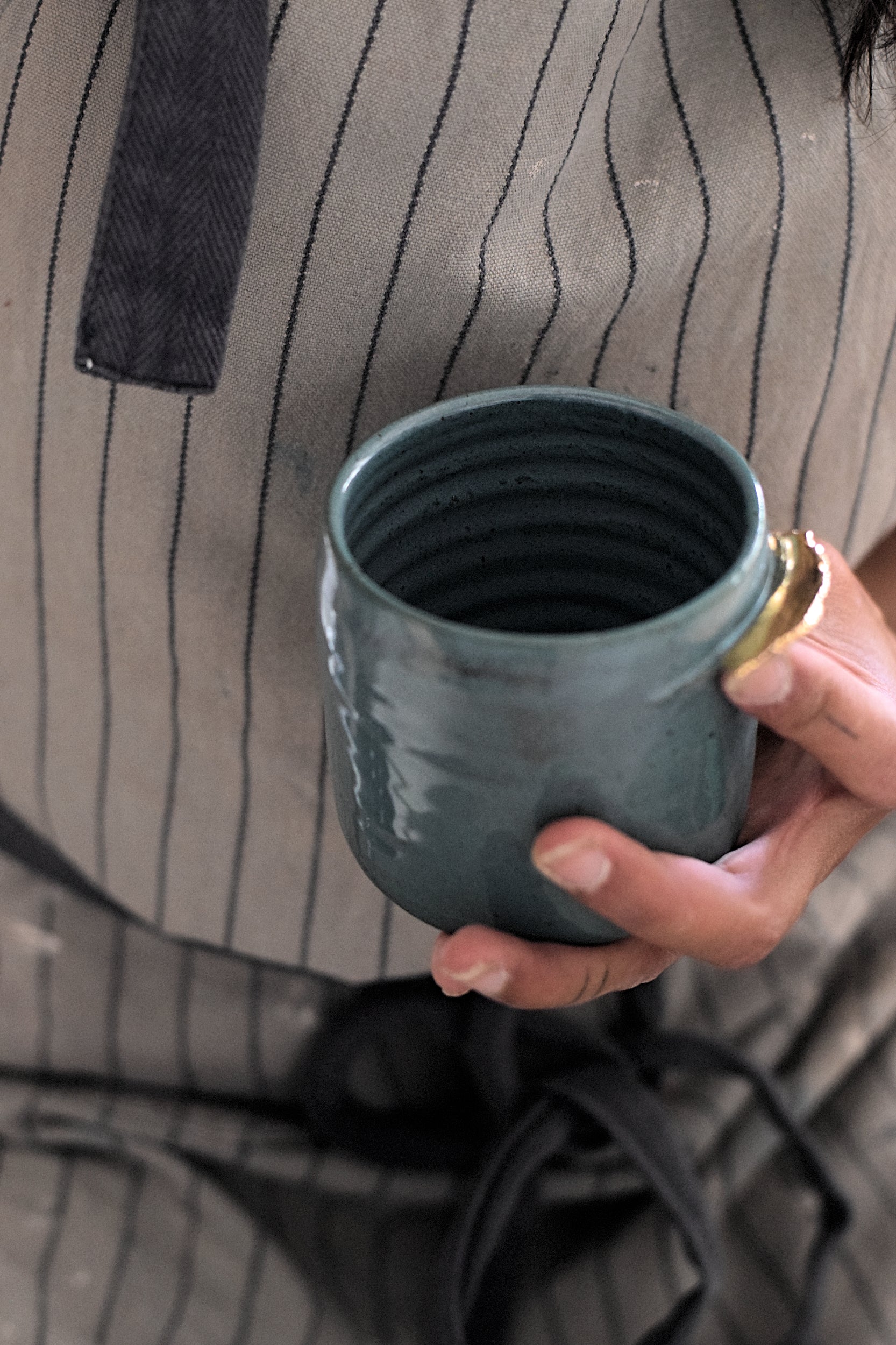 Terra Ceramics Prague Enya Forest Green šálek 250 ml zelený