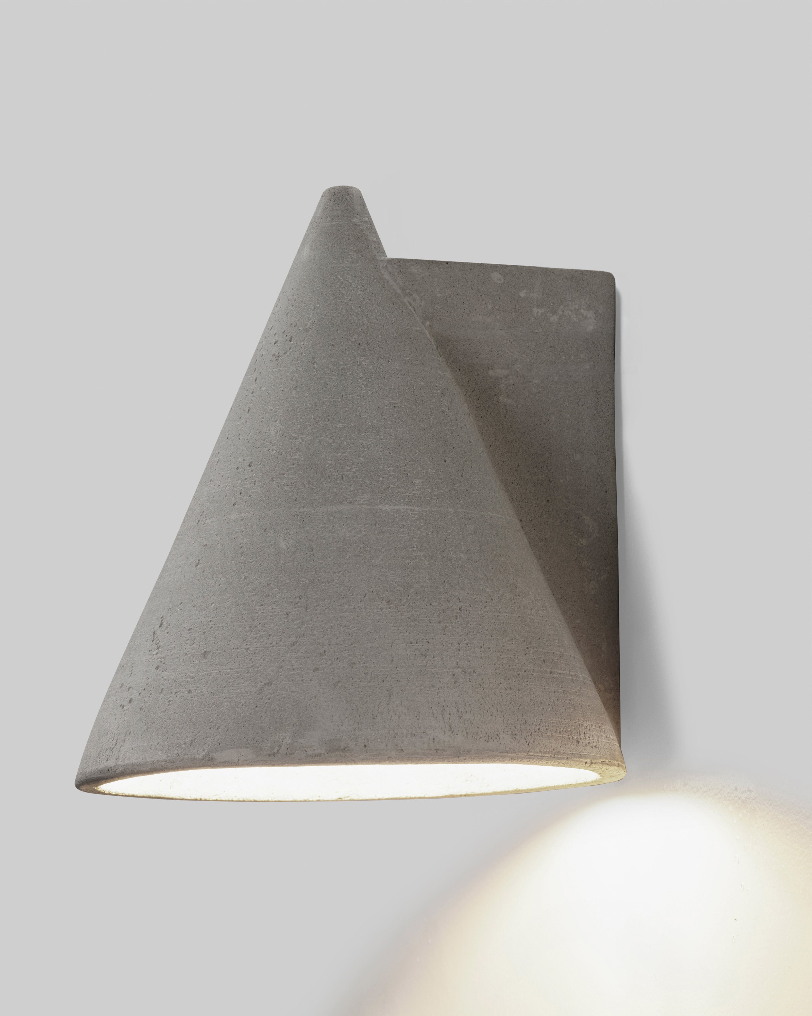 Serax Primary Shape °1 nástěnná lampa beton