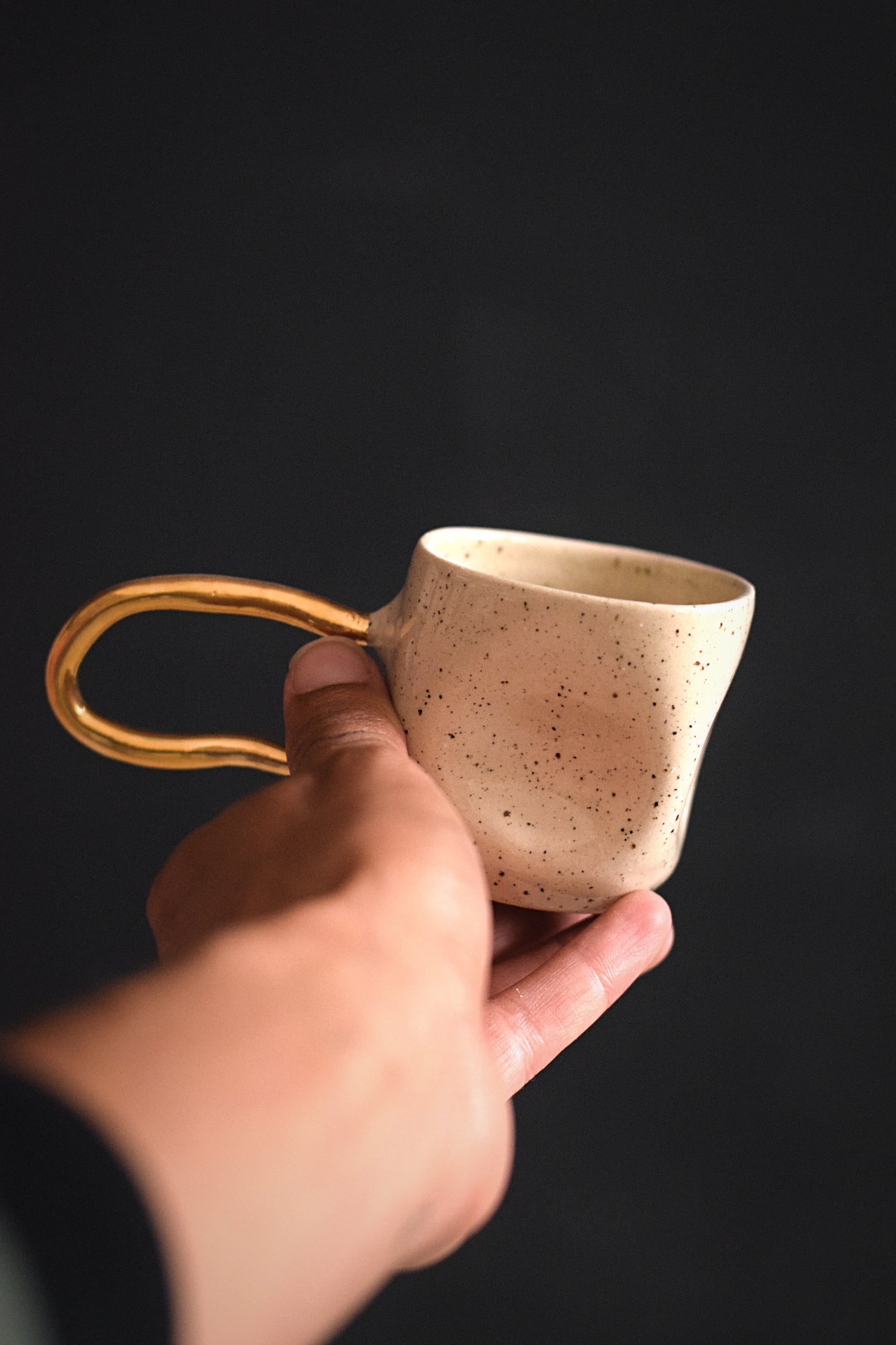Terra Ceramics Ziggy šálek espresso 80 ml béžový zlato