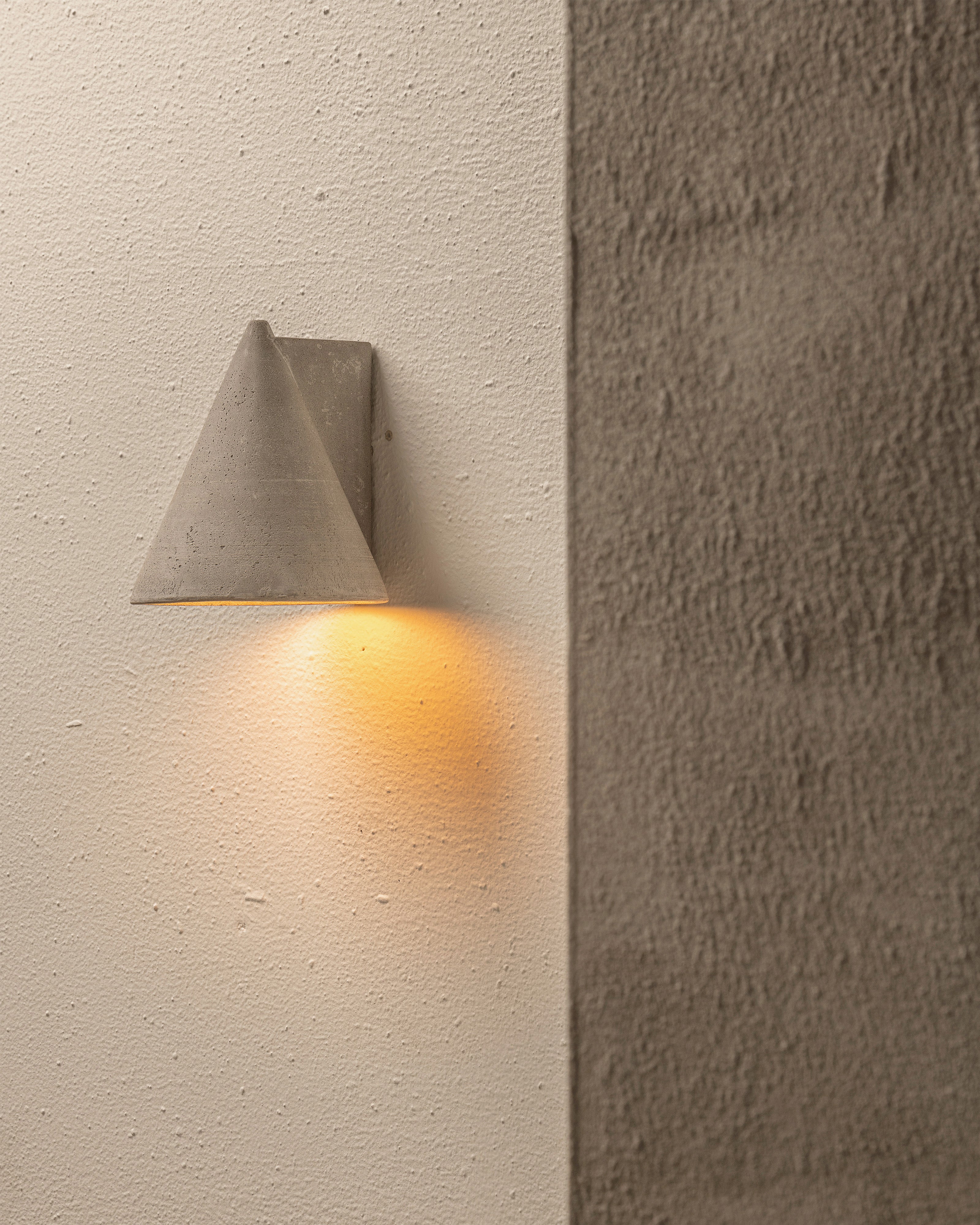 Serax Primary Shape °1 nástěnná lampa beton