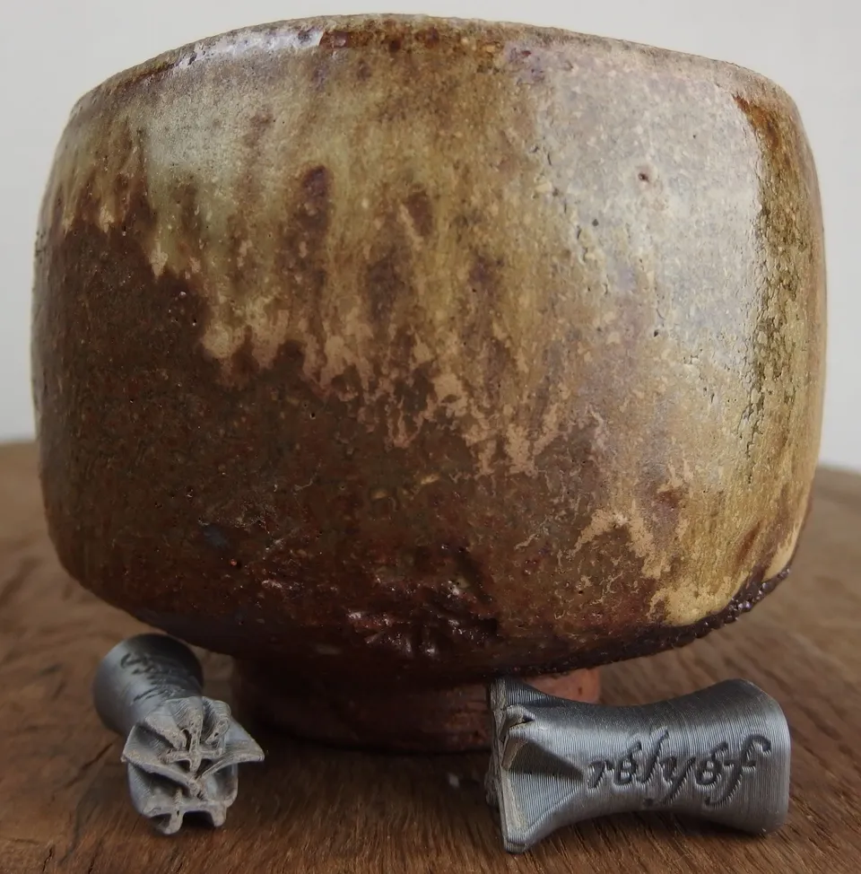 ARTkeramika Chawan čajová miska na matcha zlatohnědá