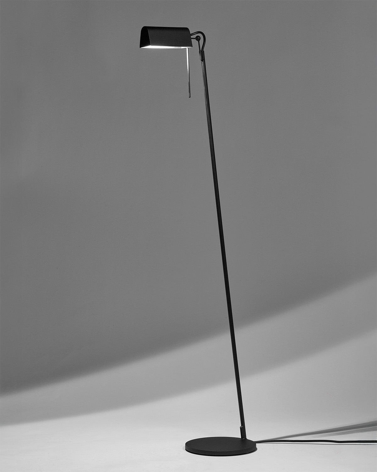 Serax Fold stojací lampa černá kov