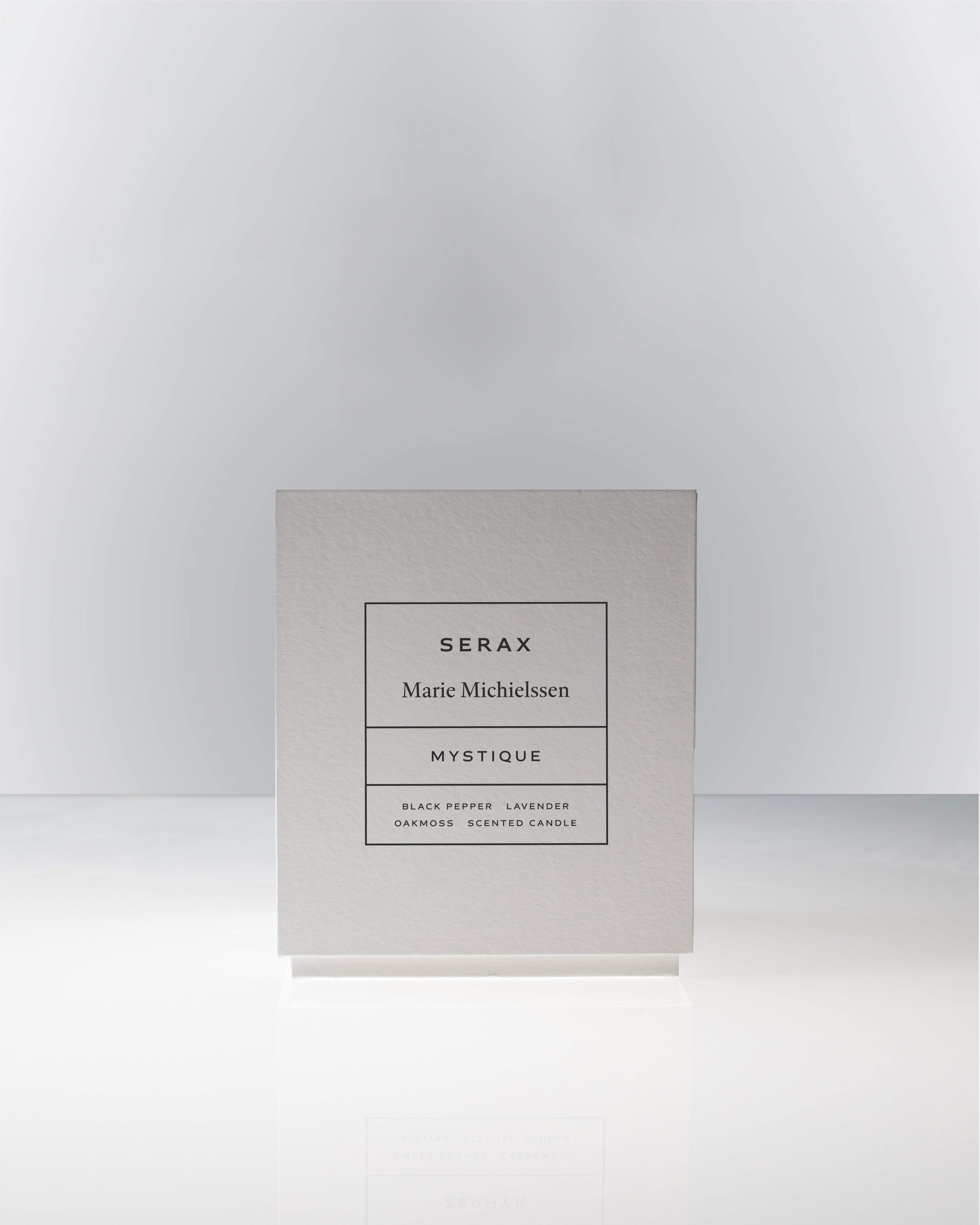 Serax Mystique vonná svíčka S amber 220 g kořeněná