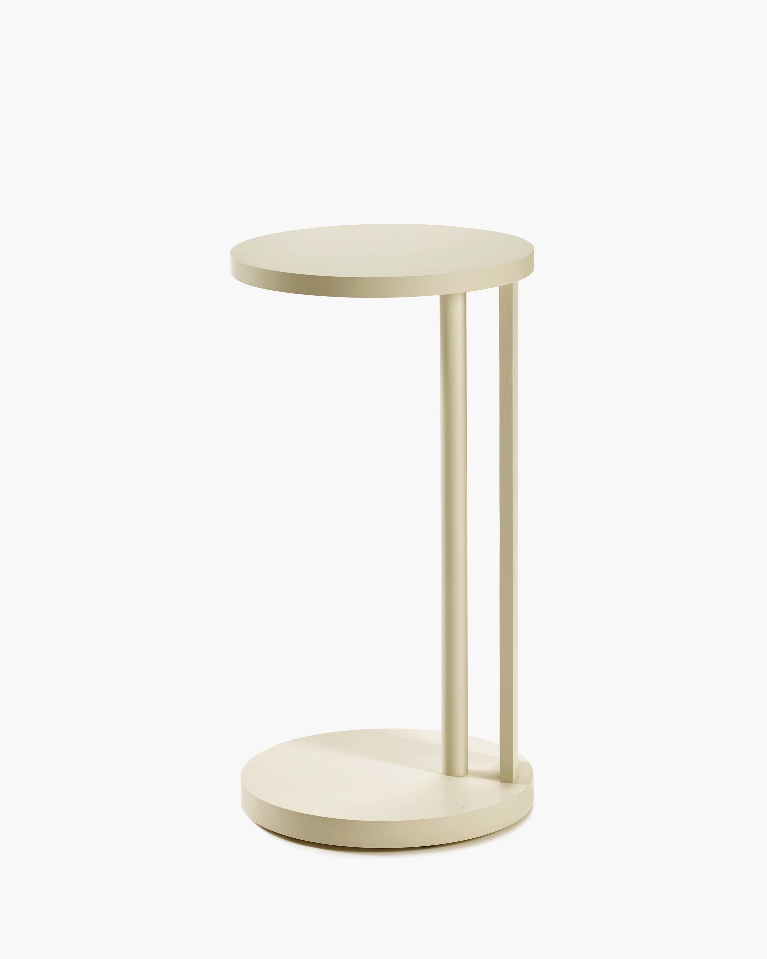 Serax Aura Side Table L stolek krémový se světlem