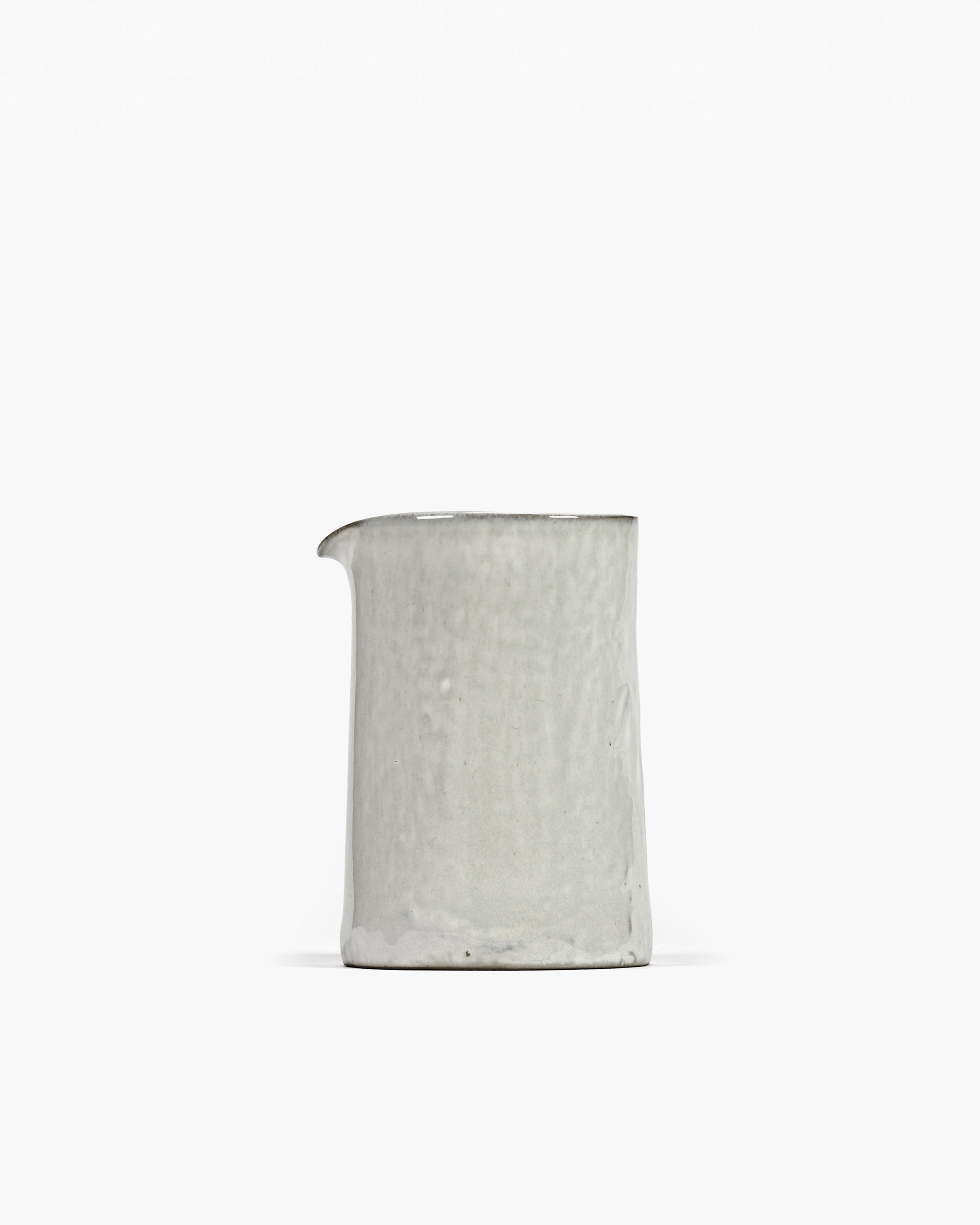 Serax La Mère konvička na mléko off-white
