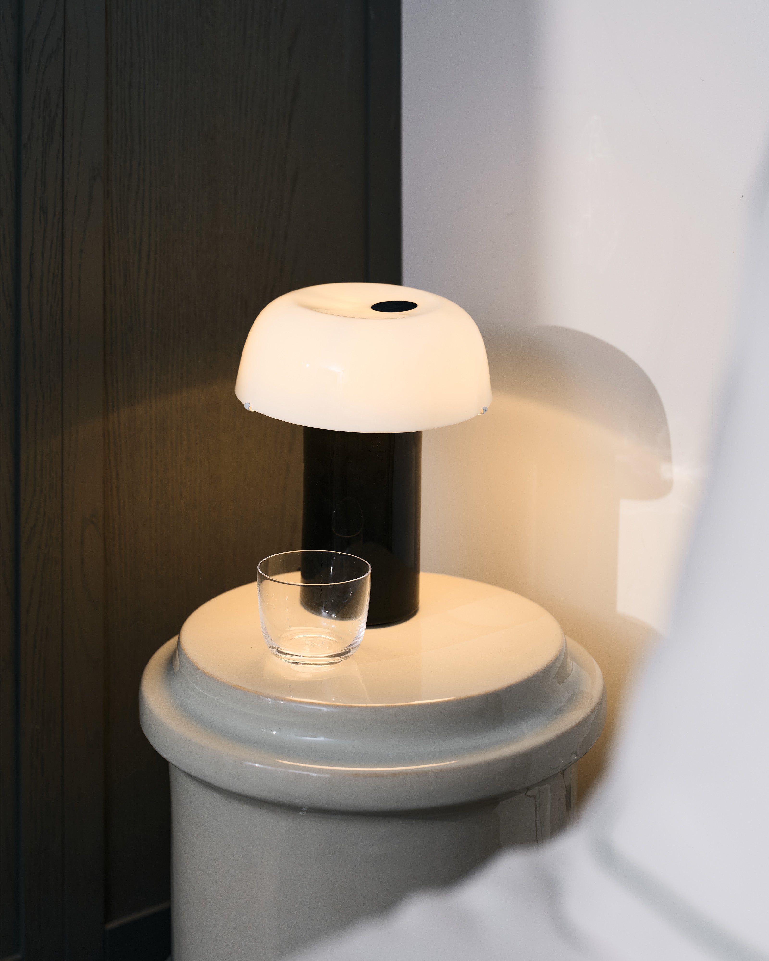 Serax Terres de Rêves Celine n°2 stolní lampa černobílá kameninová