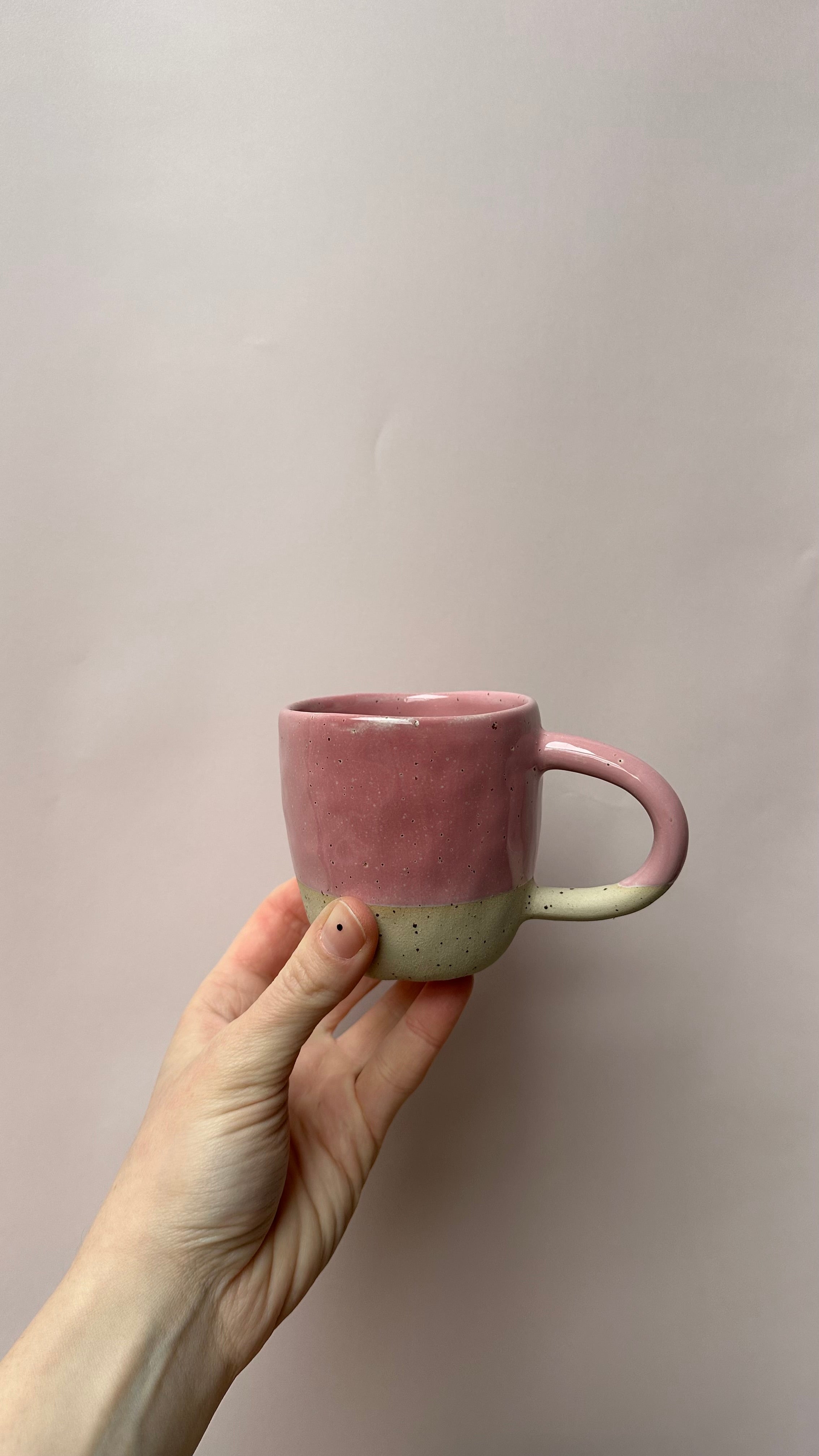 Engoba Uškatý hrnek 250 ml béžová