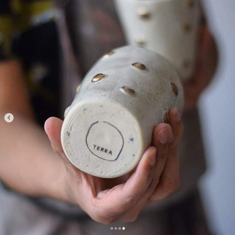 Terra Ceramics Prague Polka Dot stojánek na tužky puntíkovaný