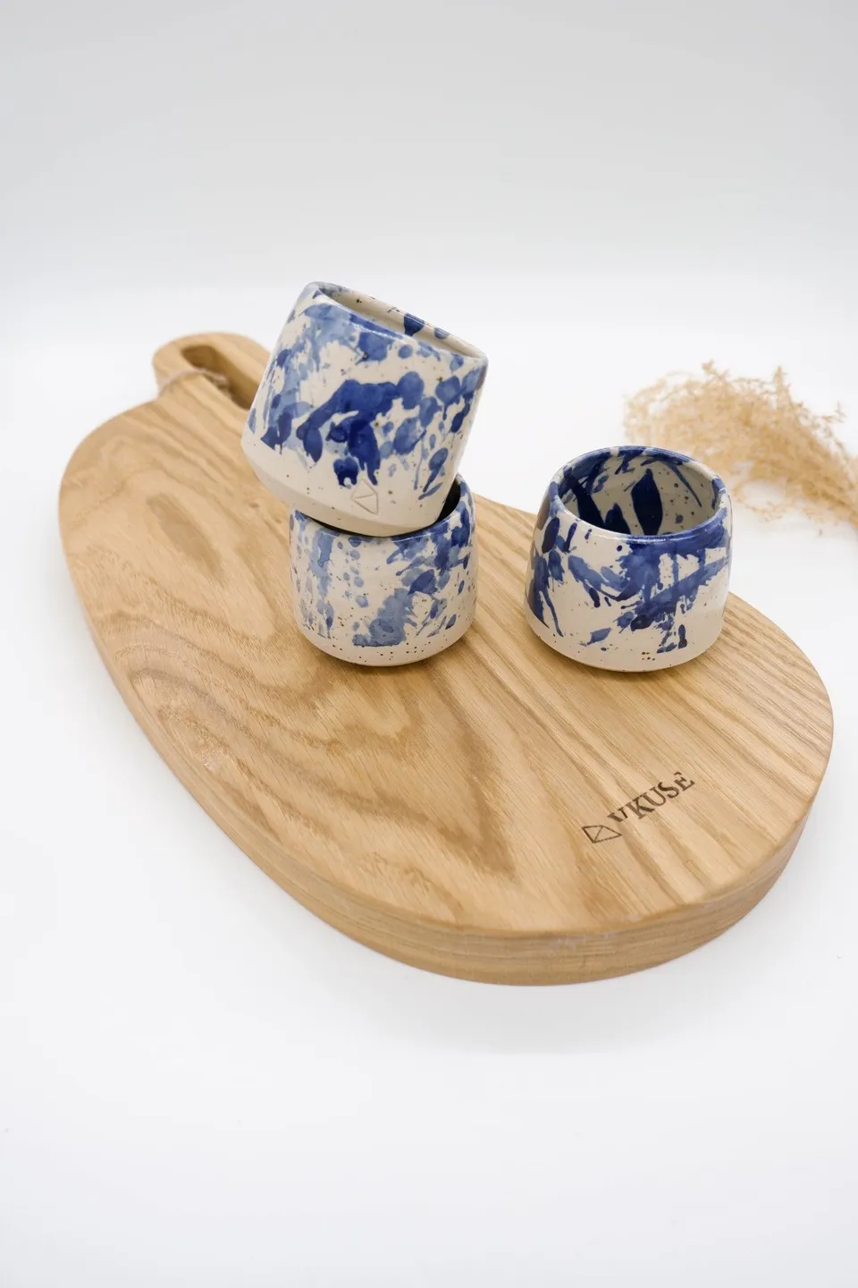 VKUSE Kobaltový cákaný kalíšek M 120–180 ml