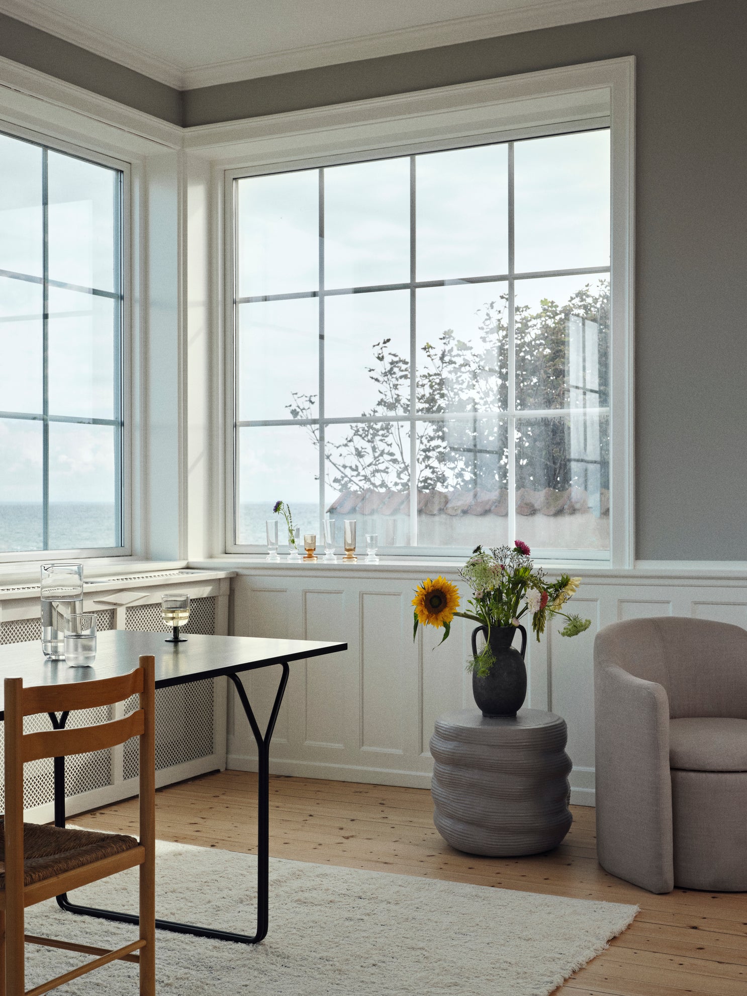 Broste Copenhagen Berit jídelní stůl dřevěný