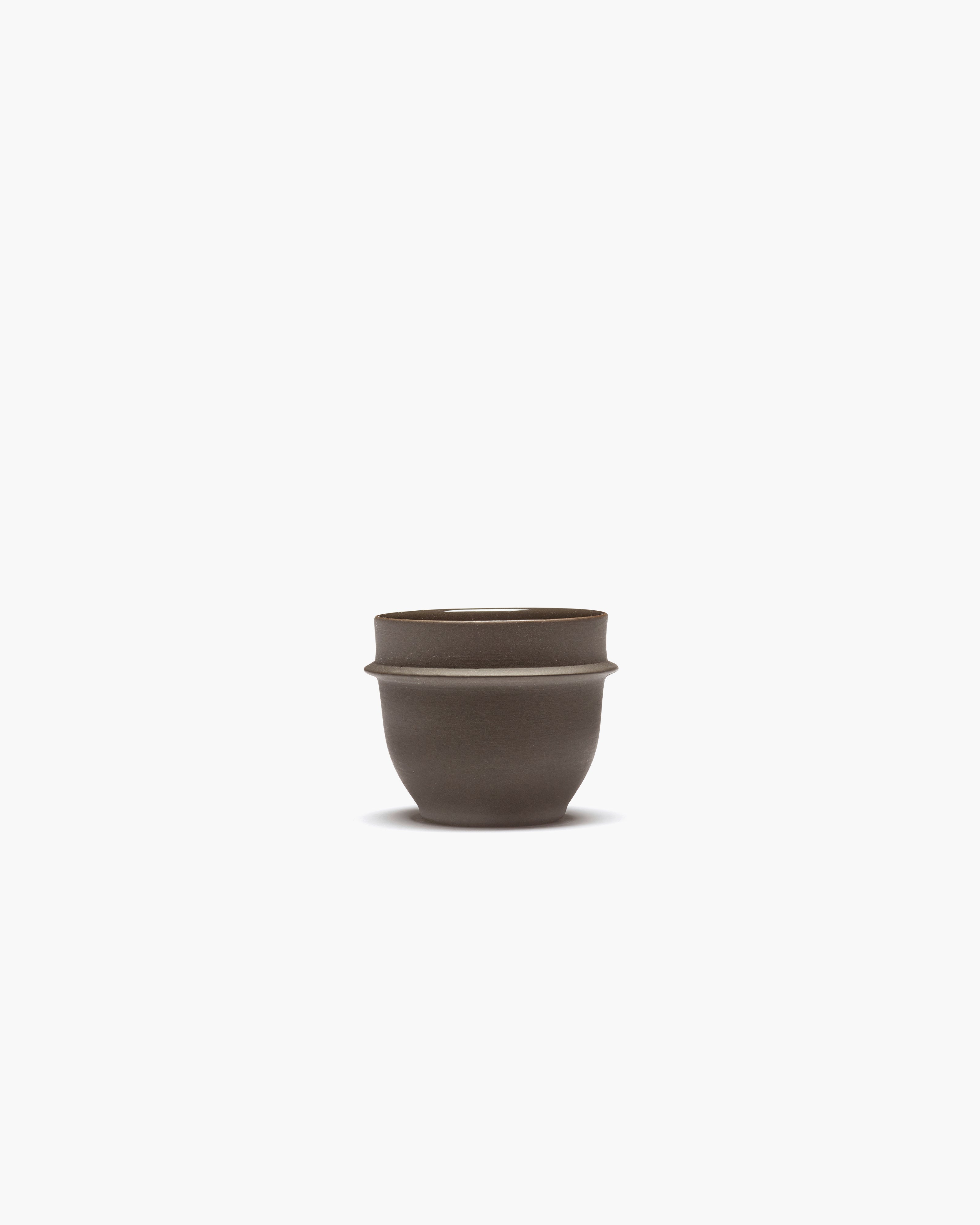 Serax Dune Slate espresso šálek tmavě hnědý matný