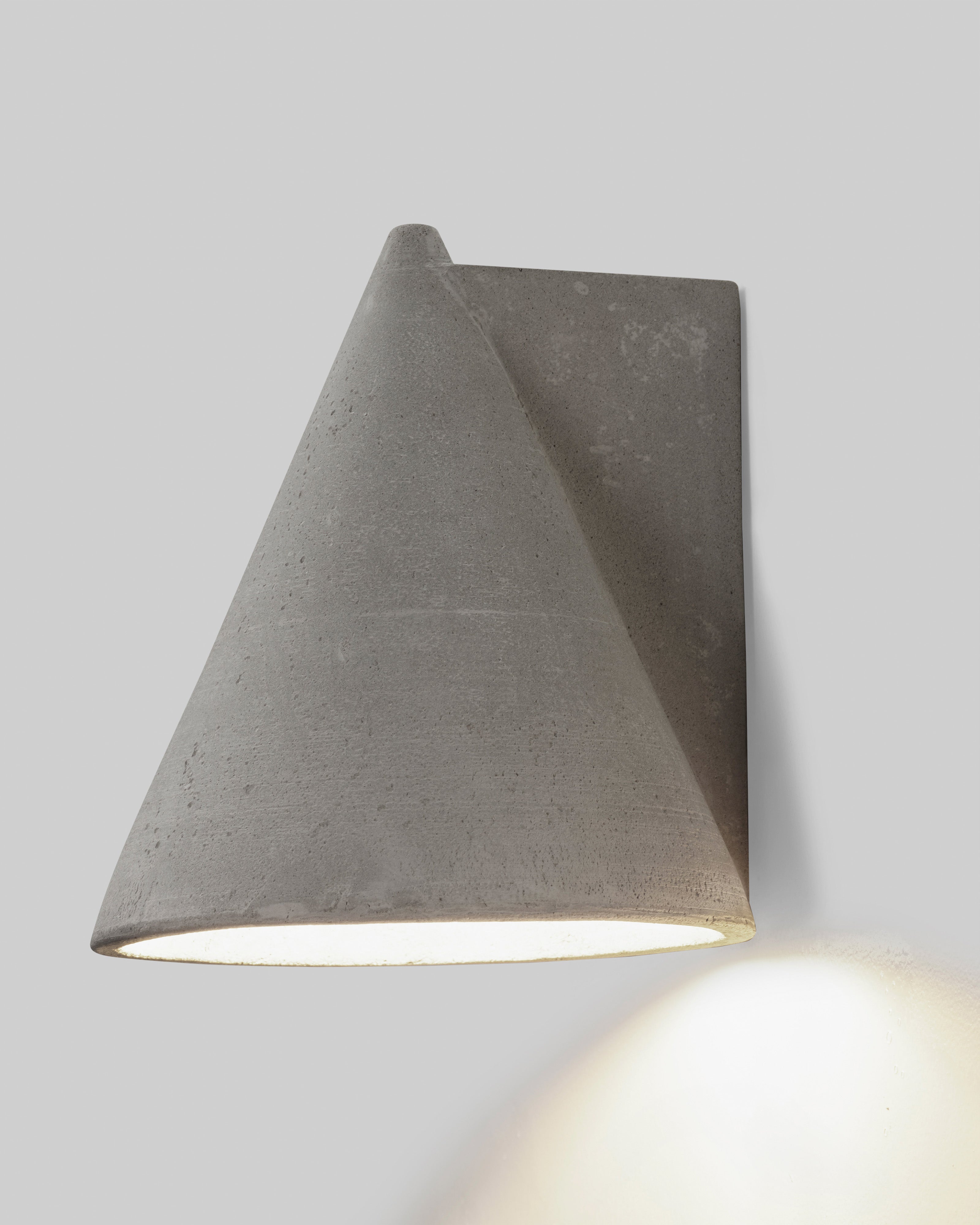 Serax Primary Shape °1 nástěnná lampa beton