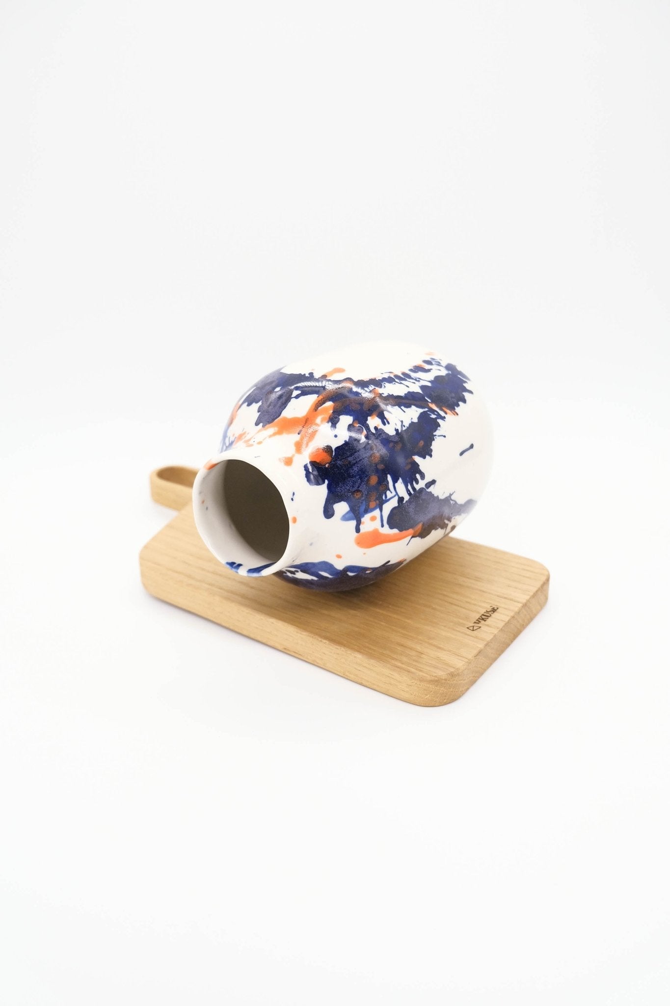 VKUSE Calla váza L kobaltová porcelán
