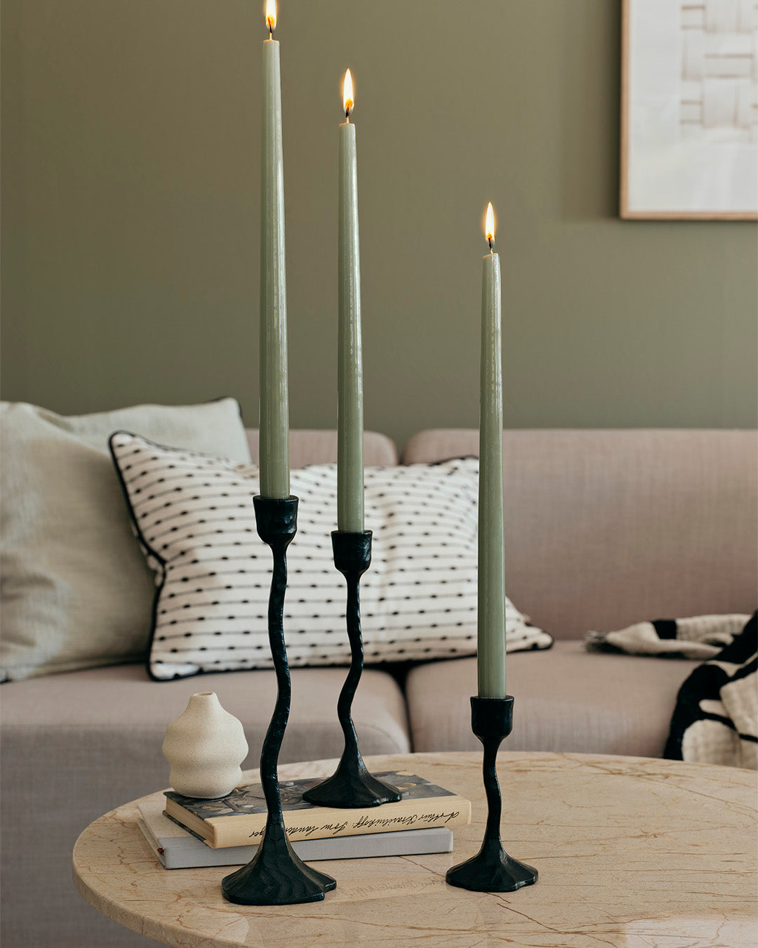 Broste Copenhagen Smooth Glossy svíčka kónická lesklá