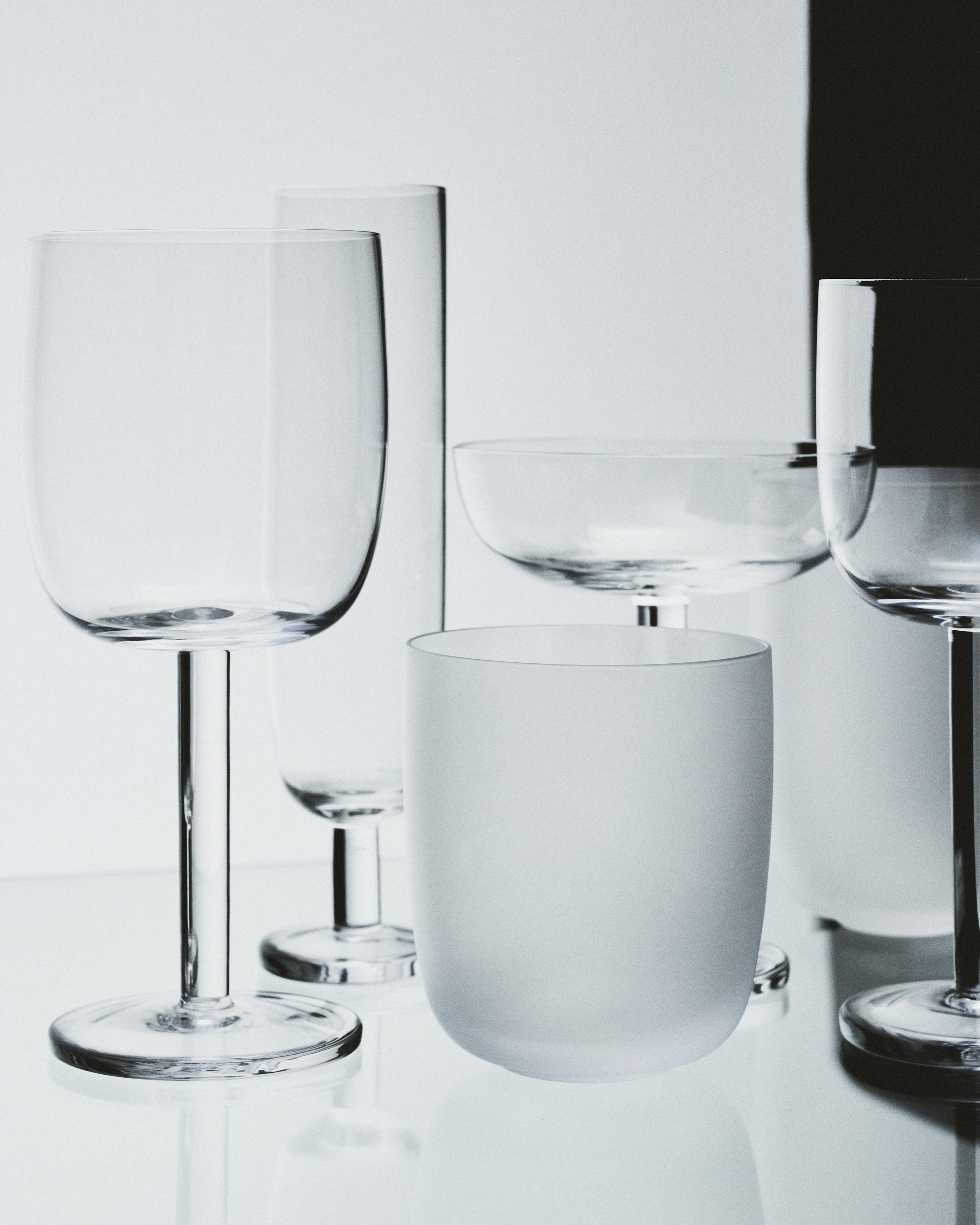 Serax Base Glass M sklenice bílá matná