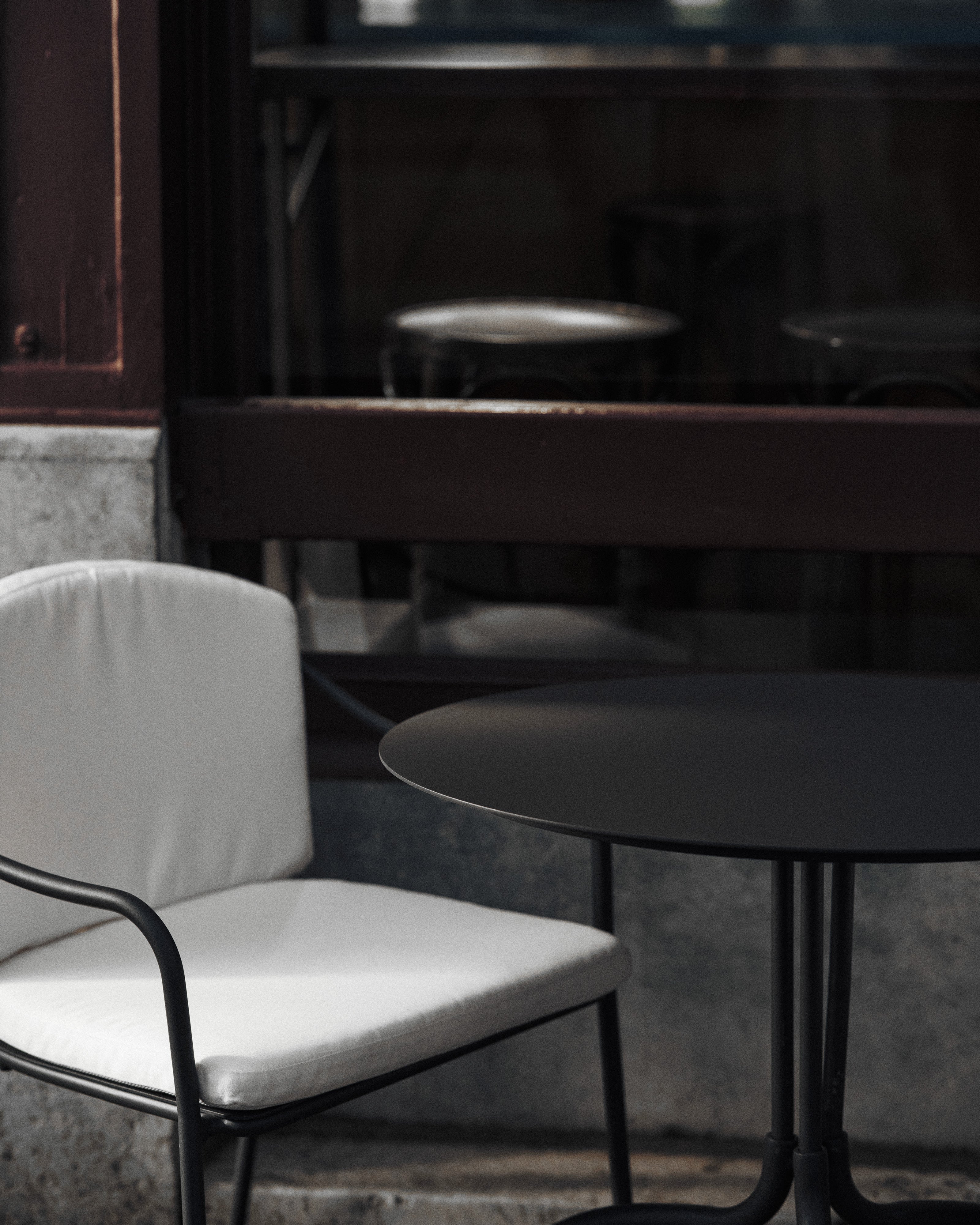 Serax Patio židle s podrúčkami černá + polštář