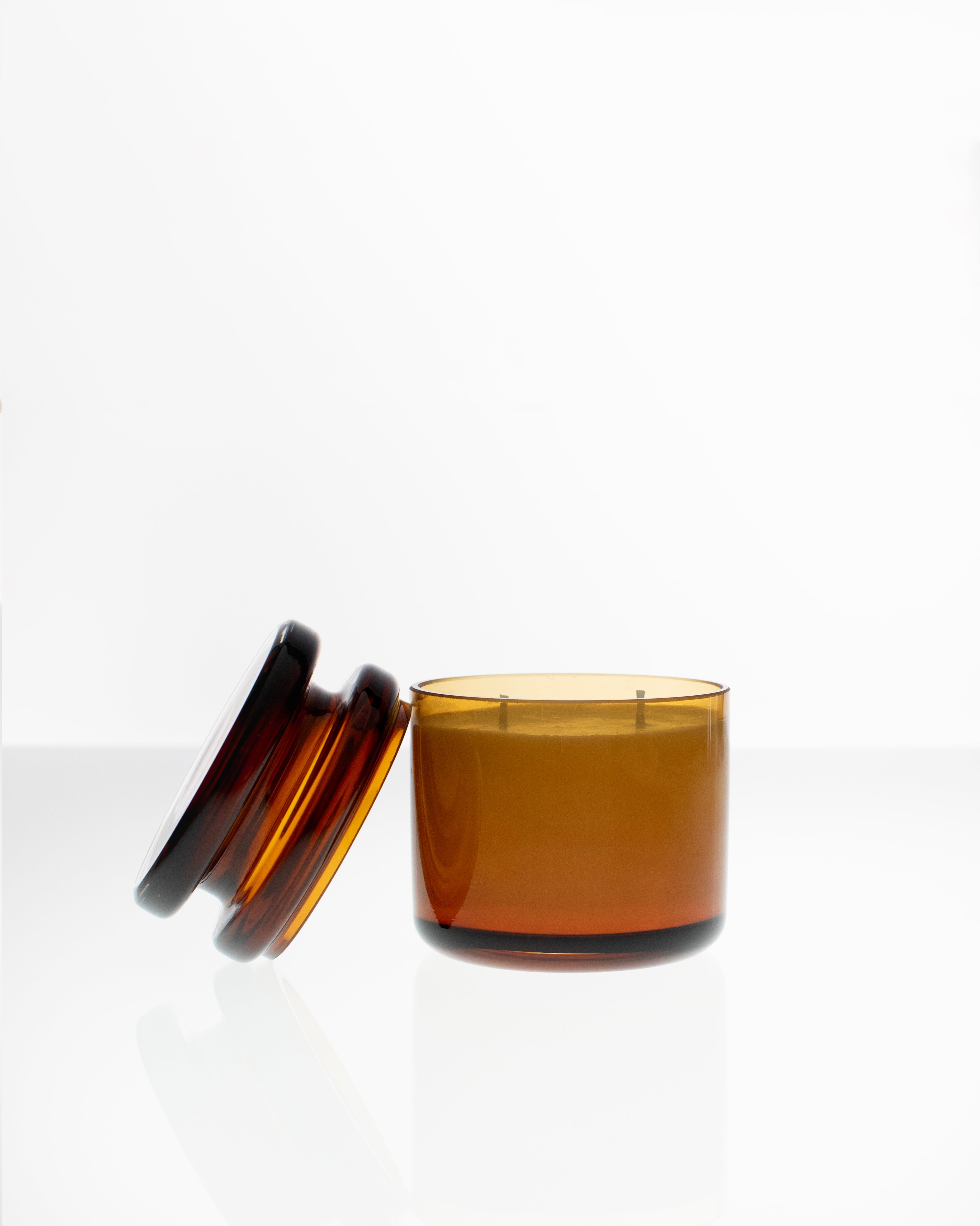 Serax Mystique vonná svíčka S amber 220 g kořeněná