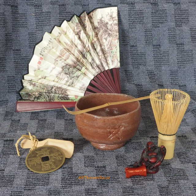 ARTkeramika AKAI RAKU chawan miska na matcha červená