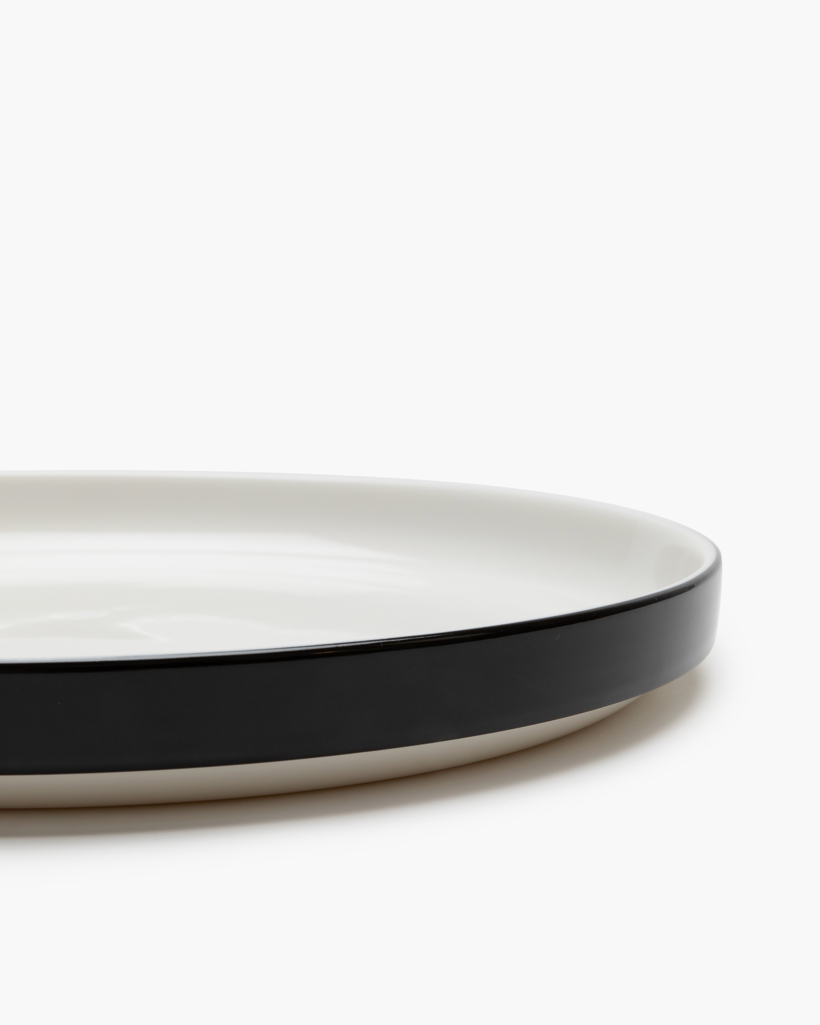 Serax Passe-partout nízký jídelní talíř černý porcelán