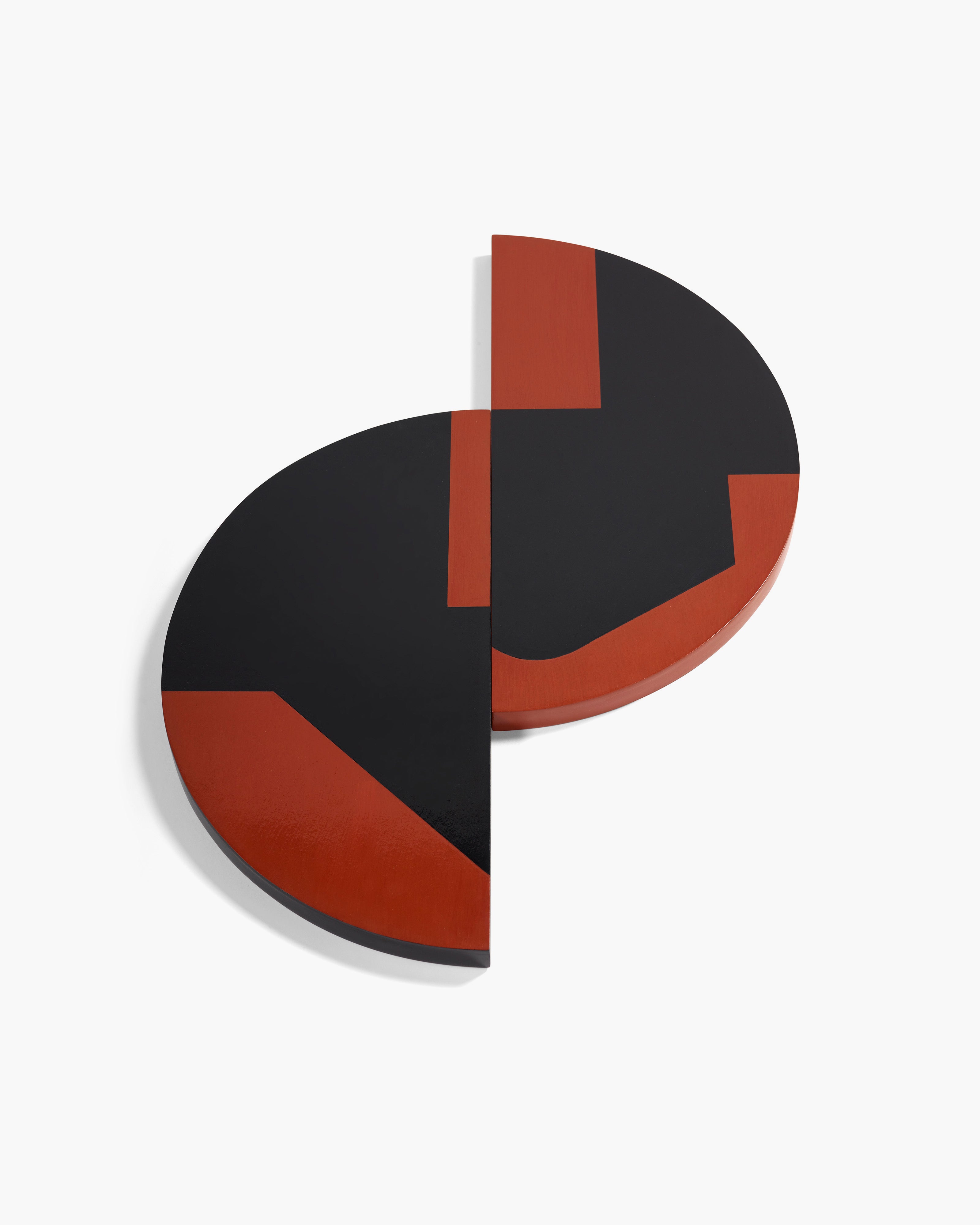 Serax Endo podnos černo-červený Bauhaus