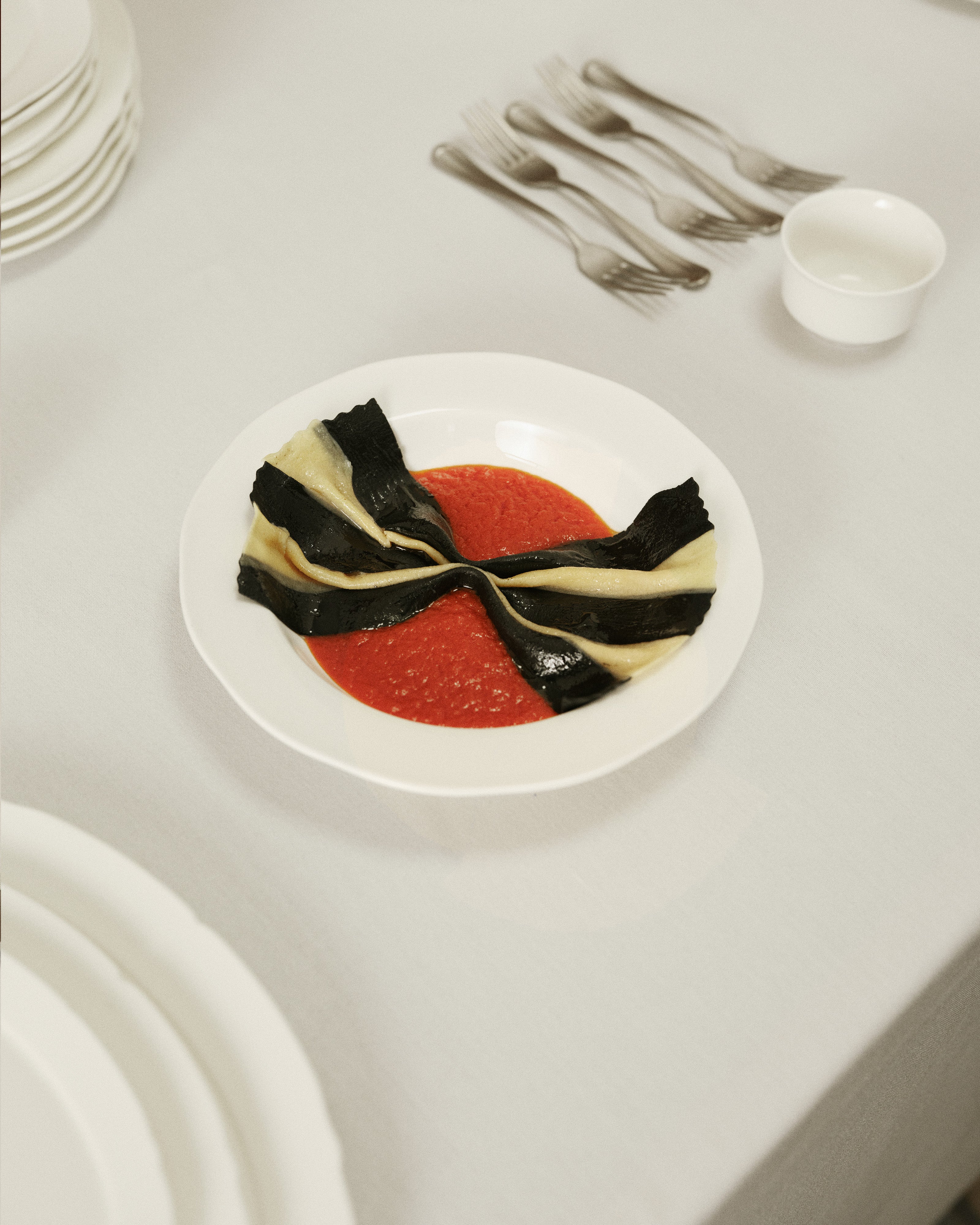 Serax Silhouette talíř na těstoviny bílý porcelán