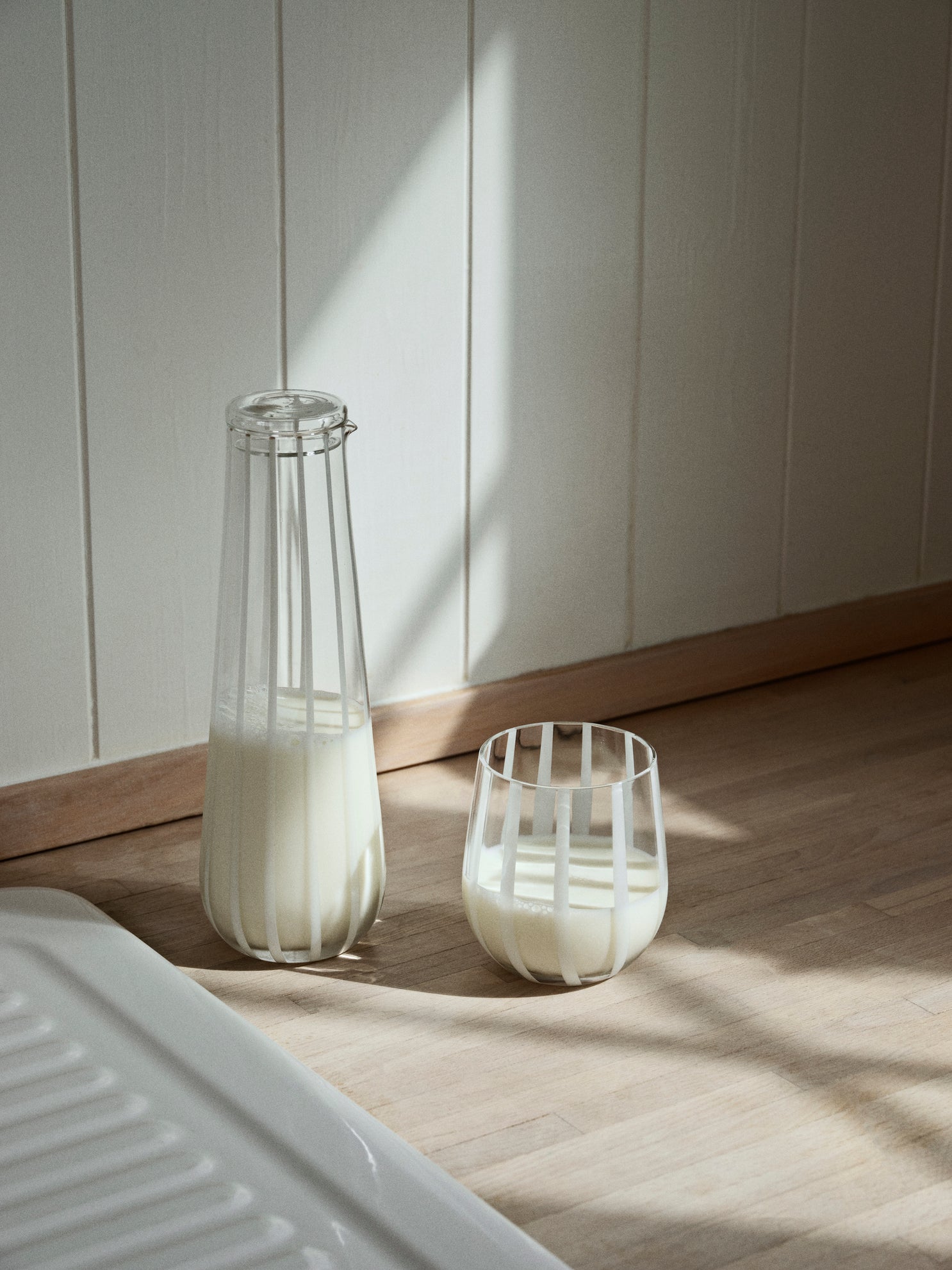Broste Copenhagen Stripe Tumbler sklenice skleněná