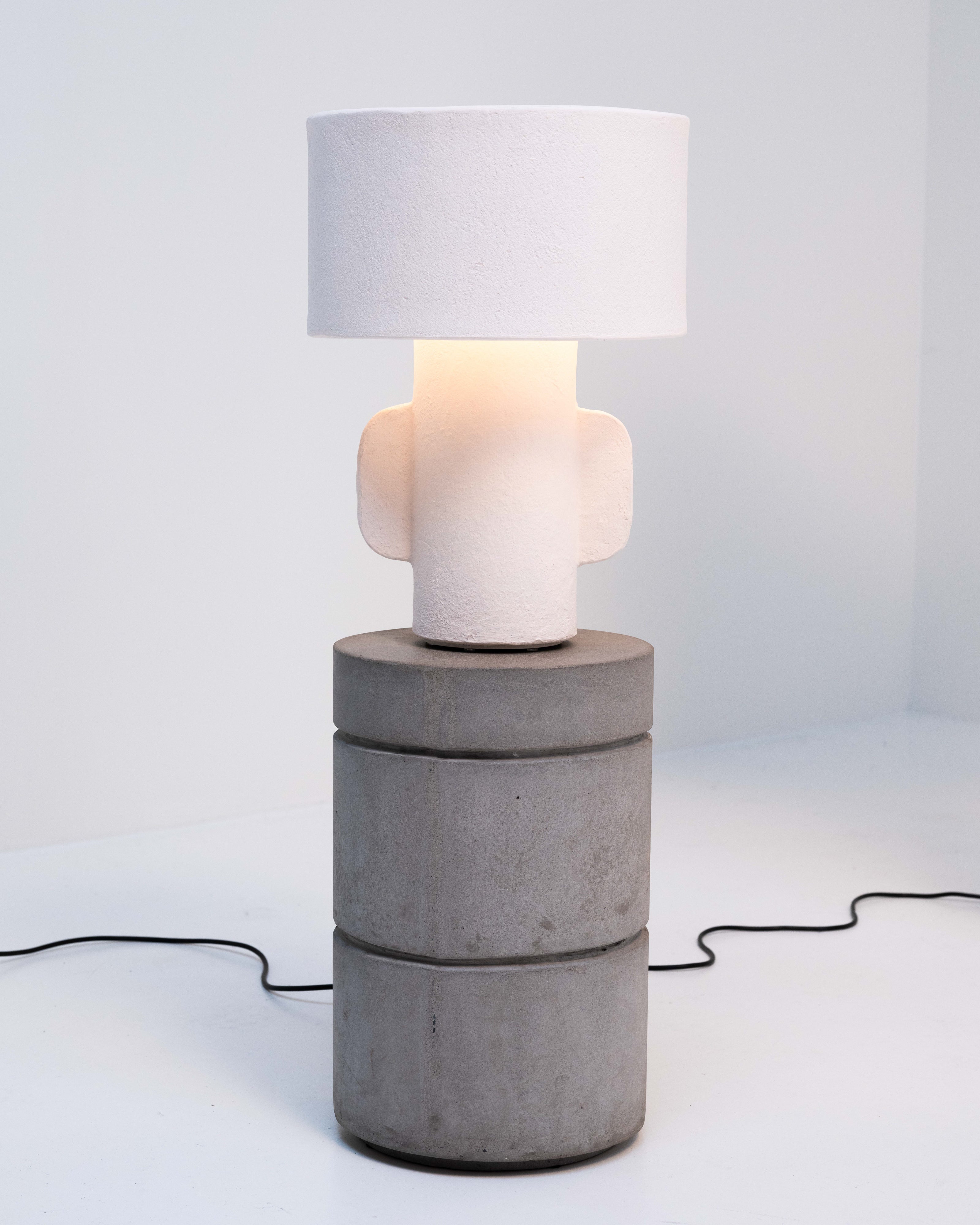 Serax Earth S stolní lampa bílá papírovina