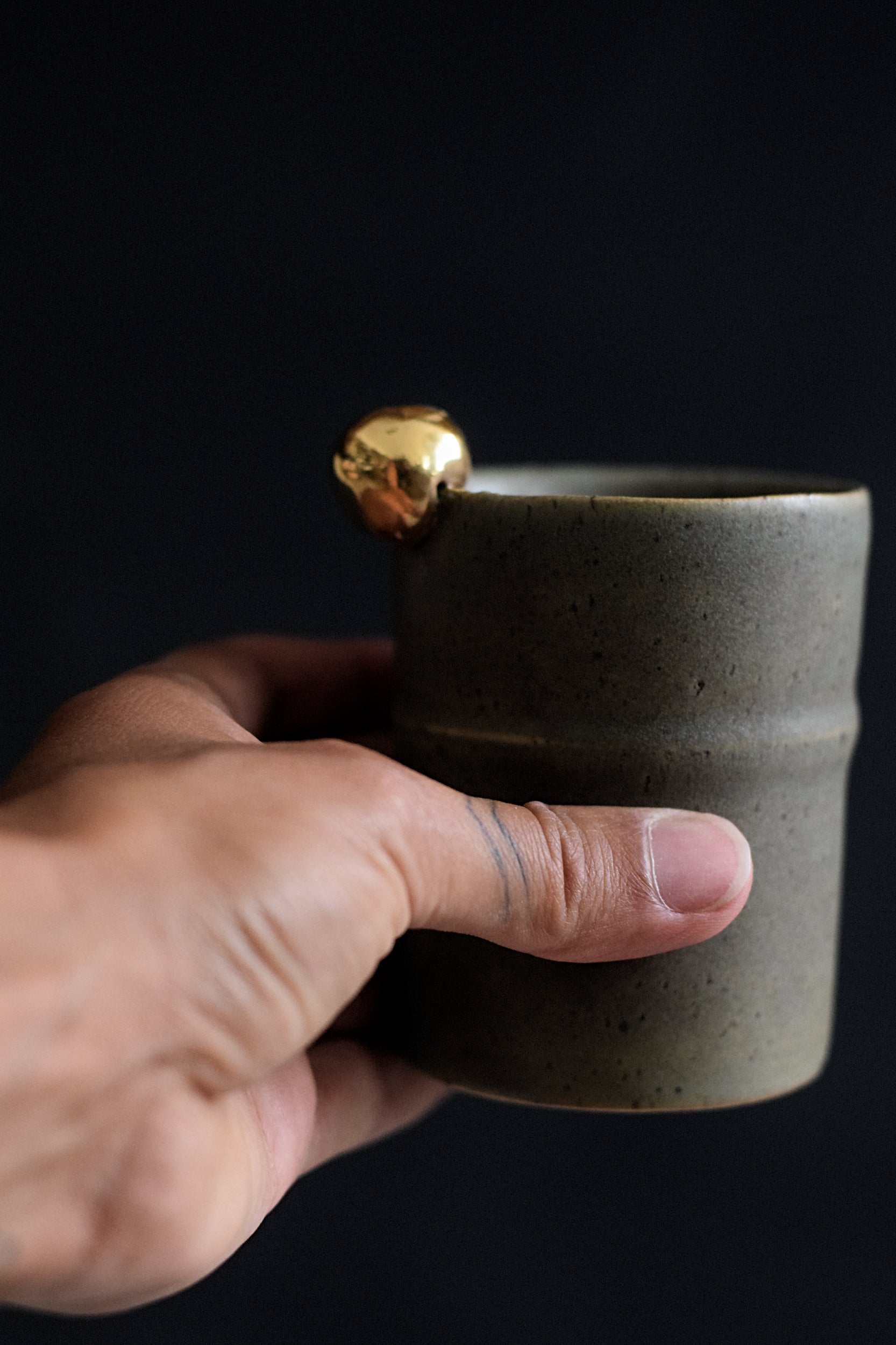 Terra Ceramics Prague TAK šálek 200 ml mechová zeleň perla