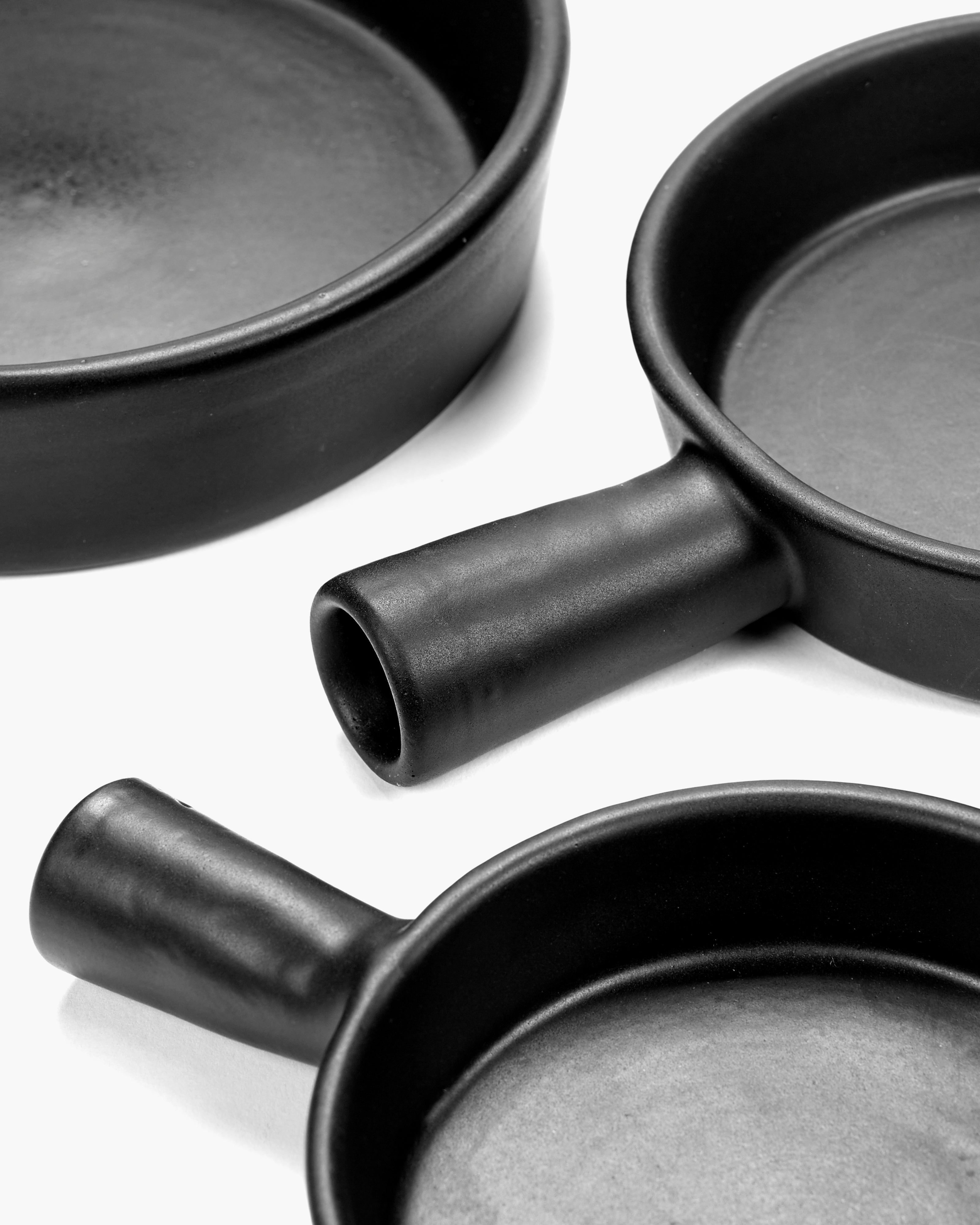 Serax Surface Pan M pánev černá terakota