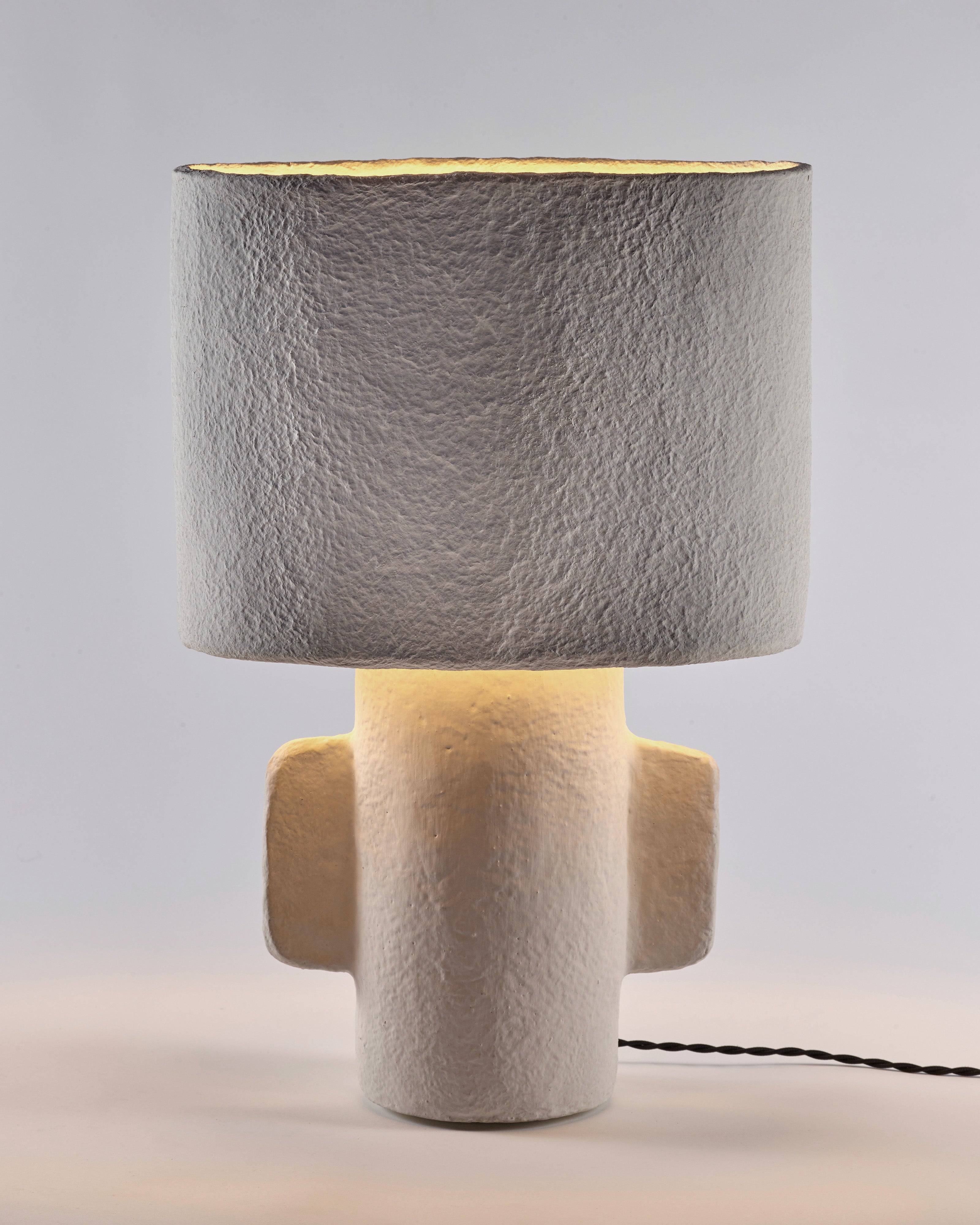 Serax Earth stolní lampa M bílá papír-mâché